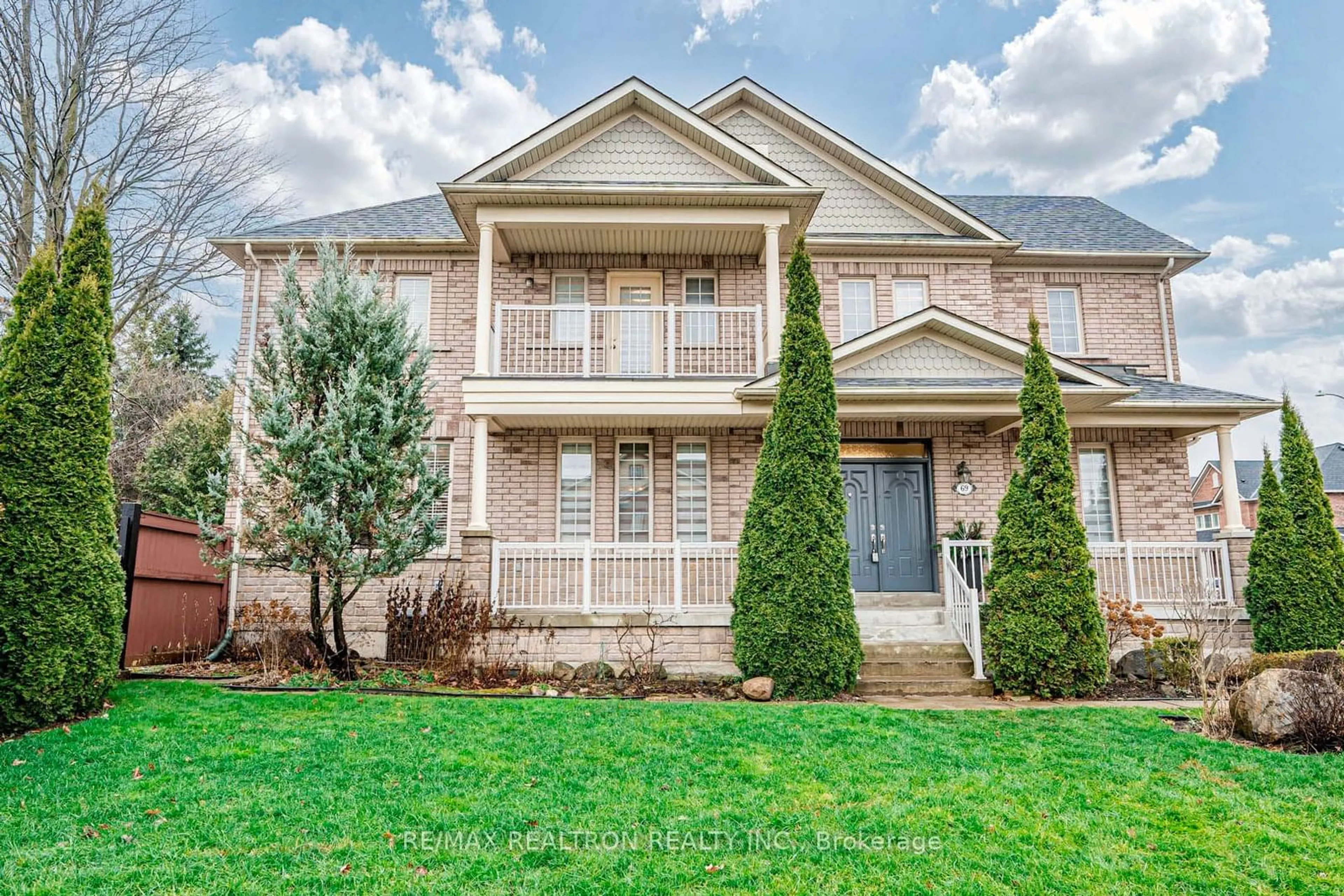 Home with brick exterior material, street for 69 Grand Oak Dr, Richmond Hill Ontario L4E 4A2