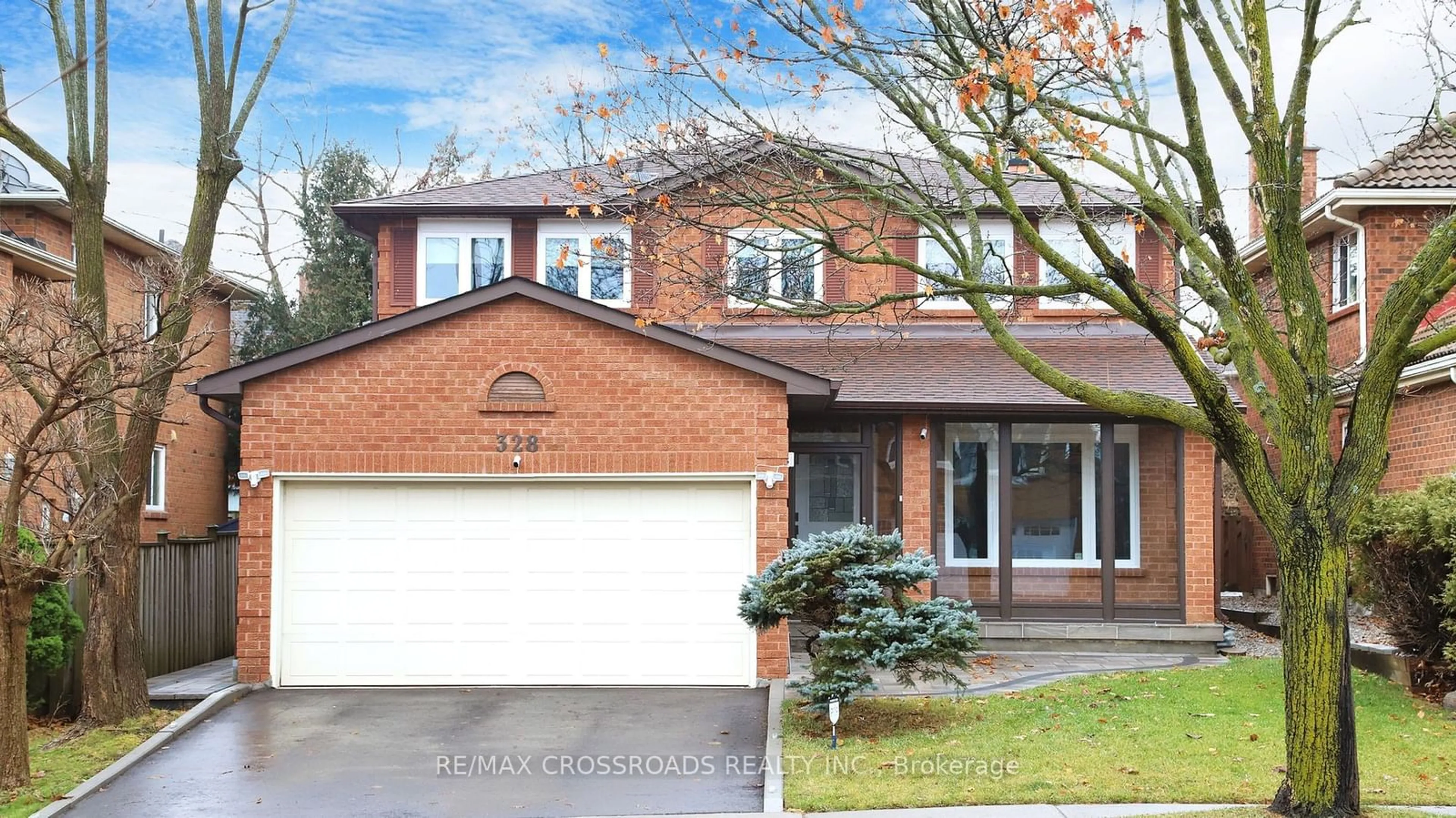 Home with brick exterior material, street for 328 Atha Ave, Richmond Hill Ontario L4C 2J7