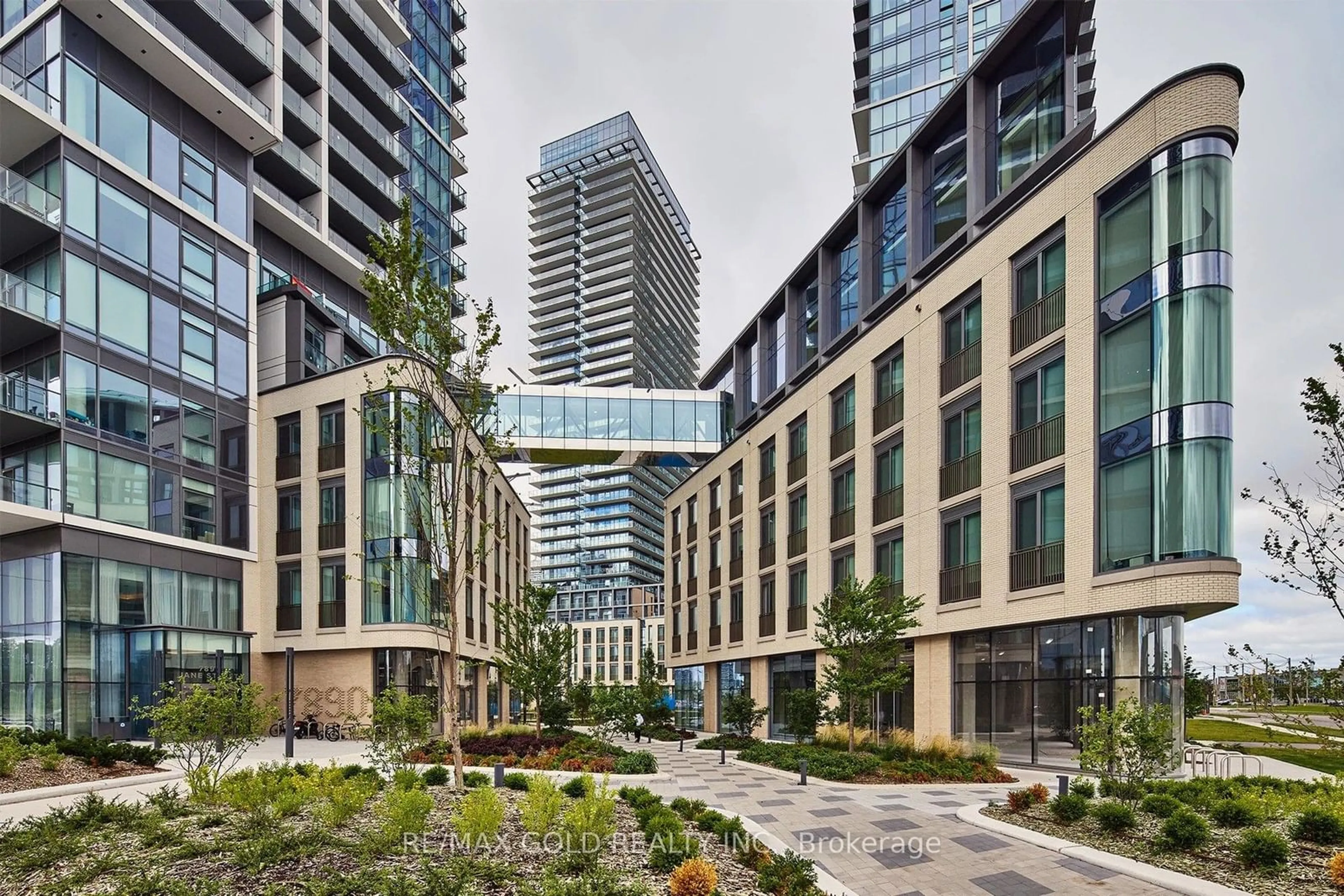 Patio, city buildings view from balcony for 7980 Jane St #1911, Vaughan Ontario L4K 0K9