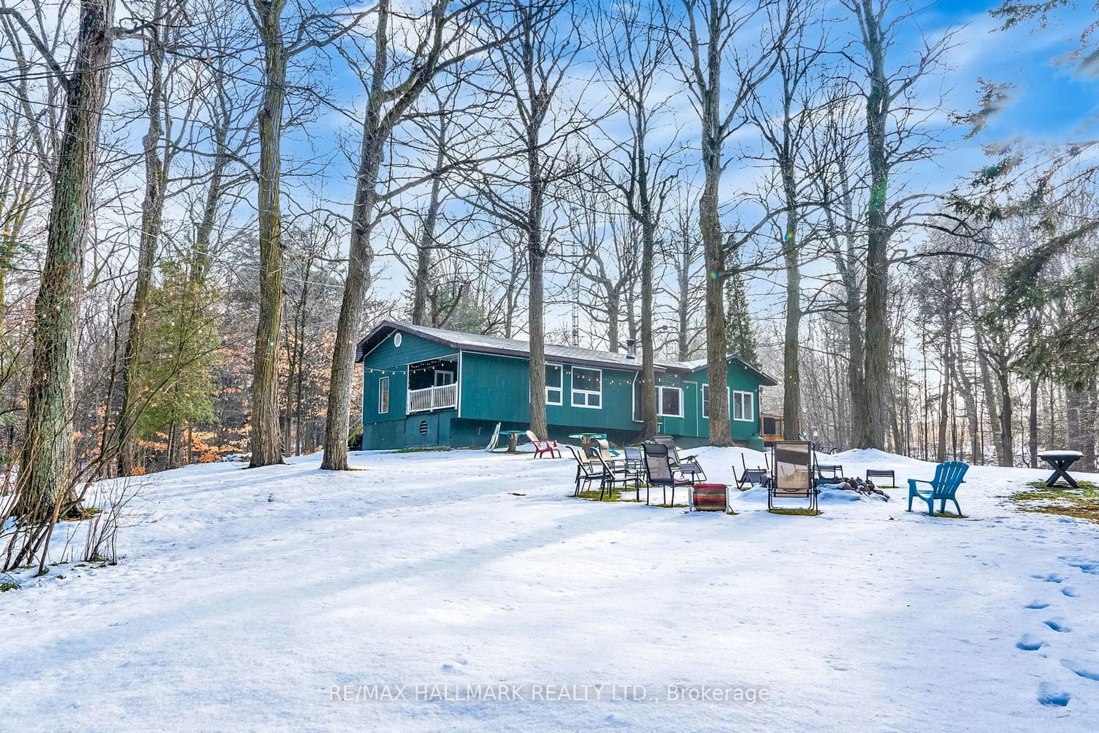 A pic from outside/outdoor area/front of a property/back of a property/a pic from drone, unknown for 5545 Wesson Rd, New Tecumseth Ontario L0L 1L0