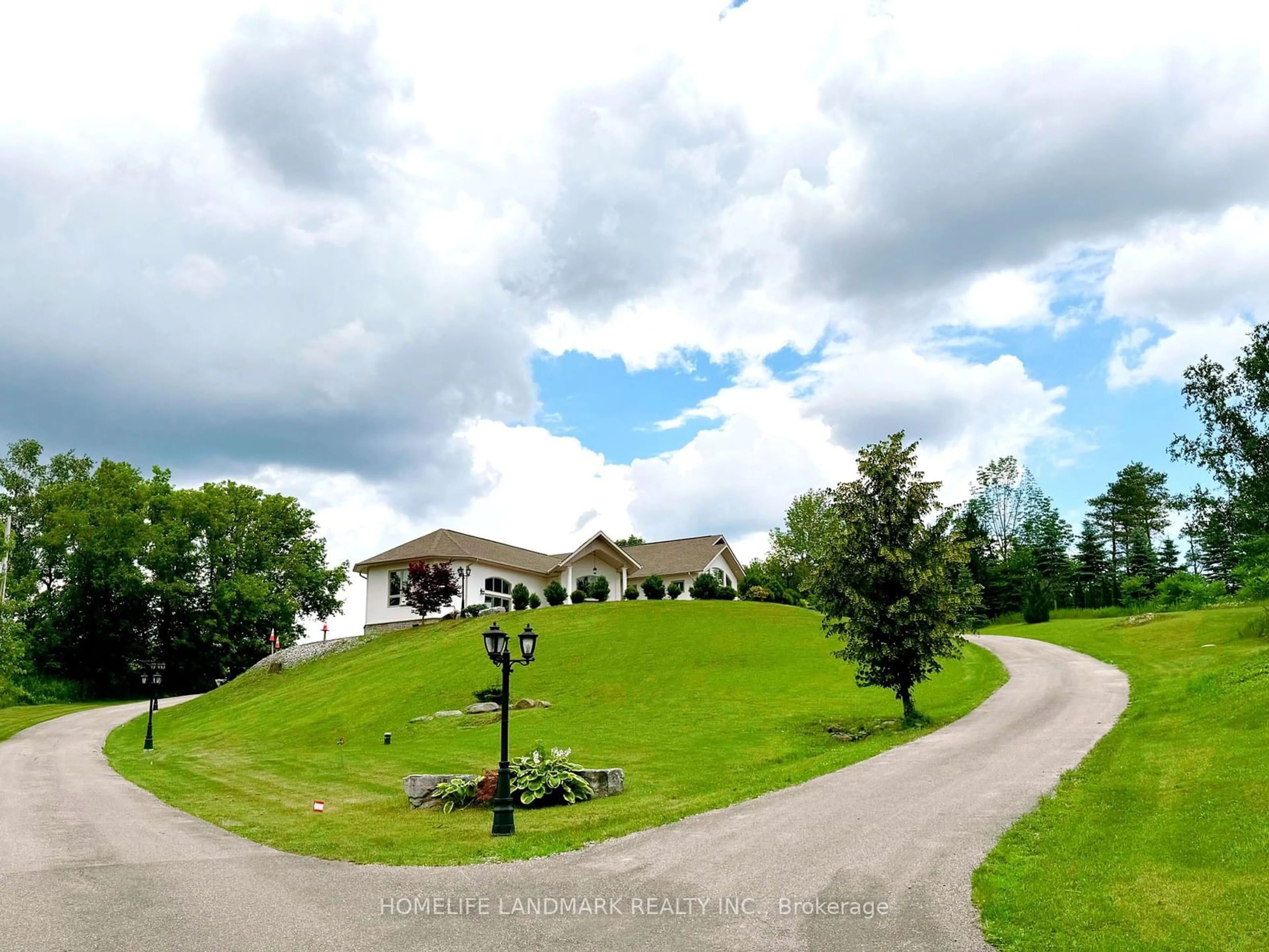 A pic from outside/outdoor area/front of a property/back of a property/a pic from drone, mountain view for 3948 Vandorf Sdrd, Whitchurch-Stouffville Ontario L4A 7X5