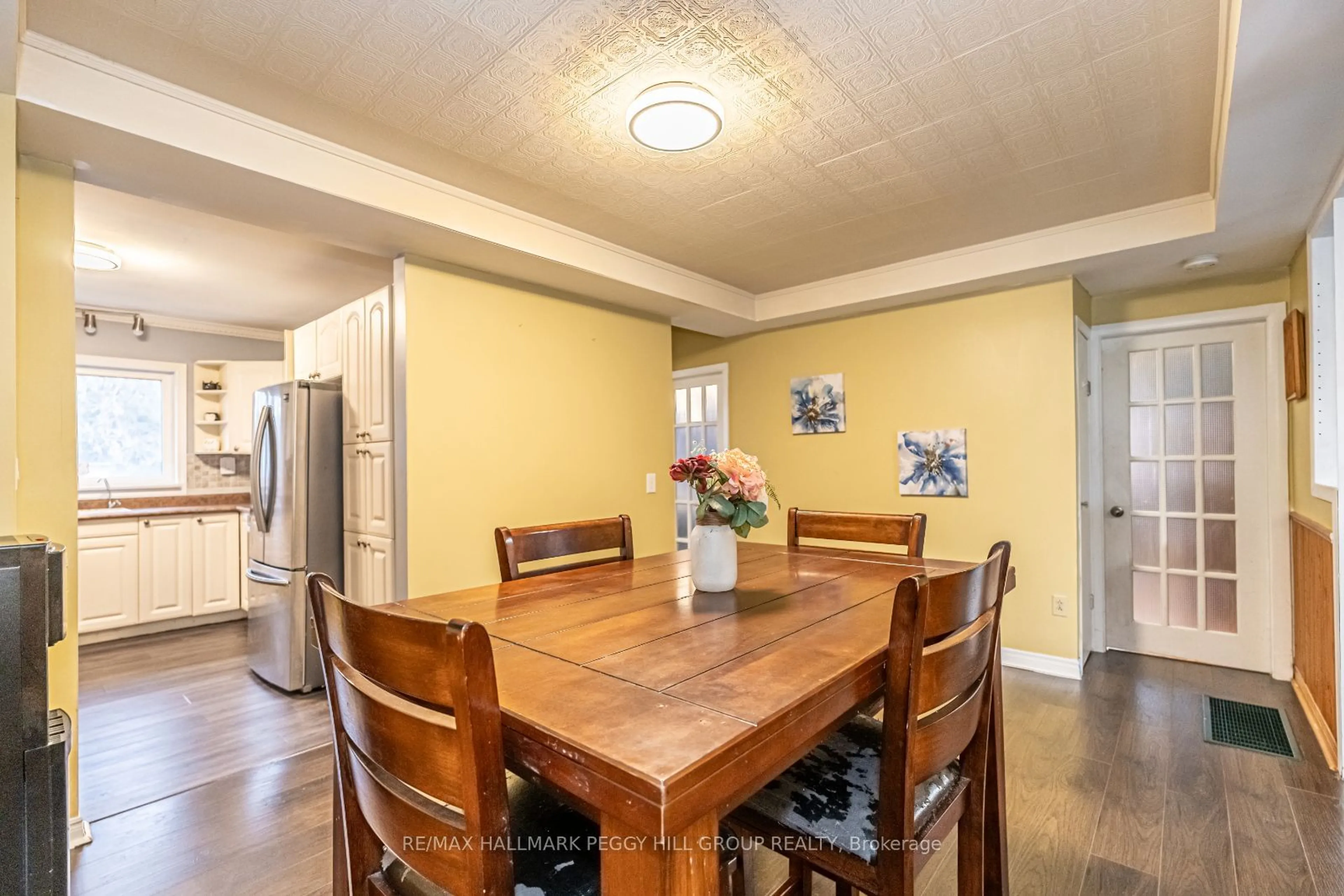 Dining room, unknown for 42 Mill St, Essa Ontario L3W 0V7