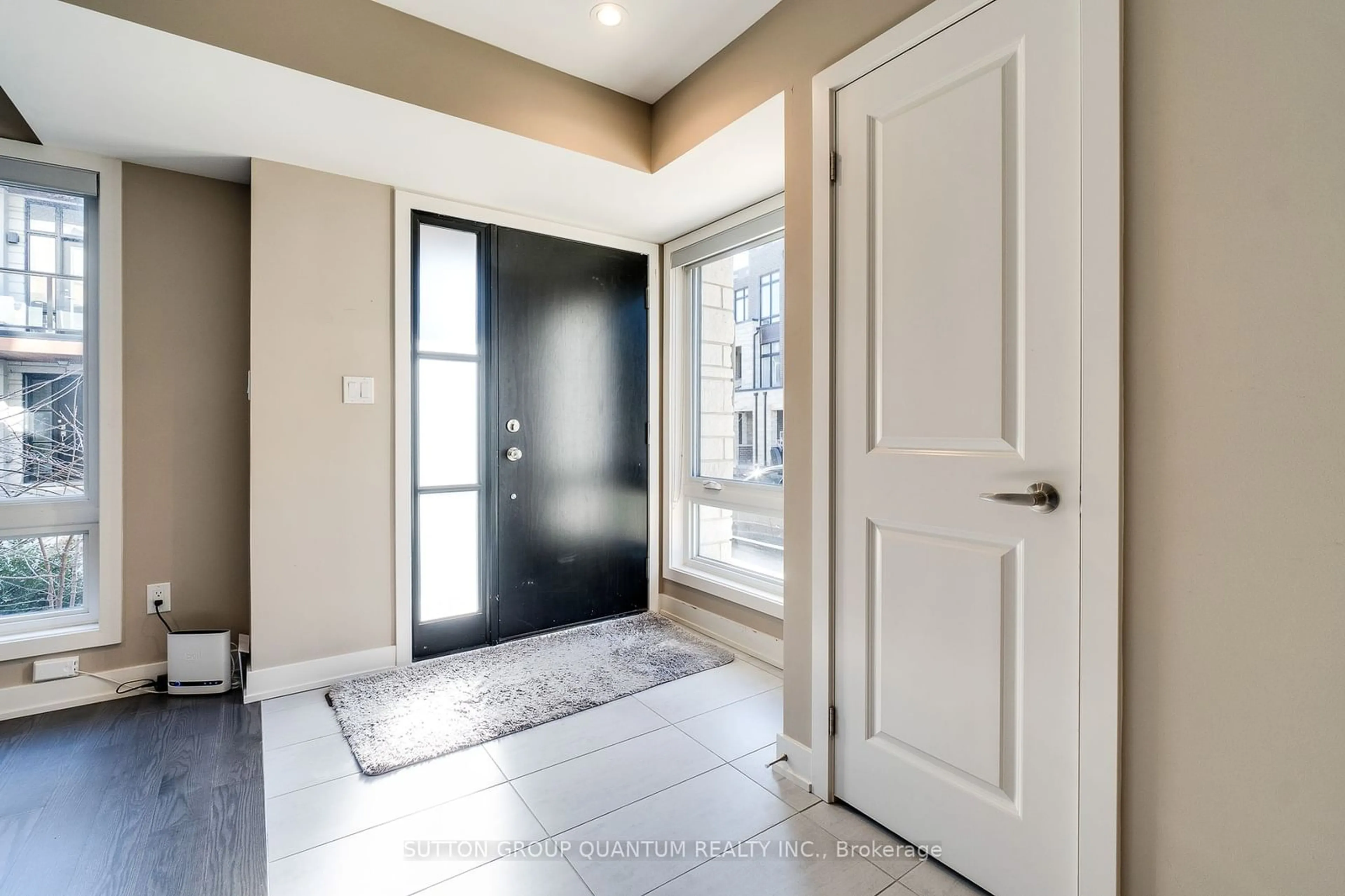 Indoor entryway for 41 Brunet Dr, Vaughan Ontario L4H 4R4