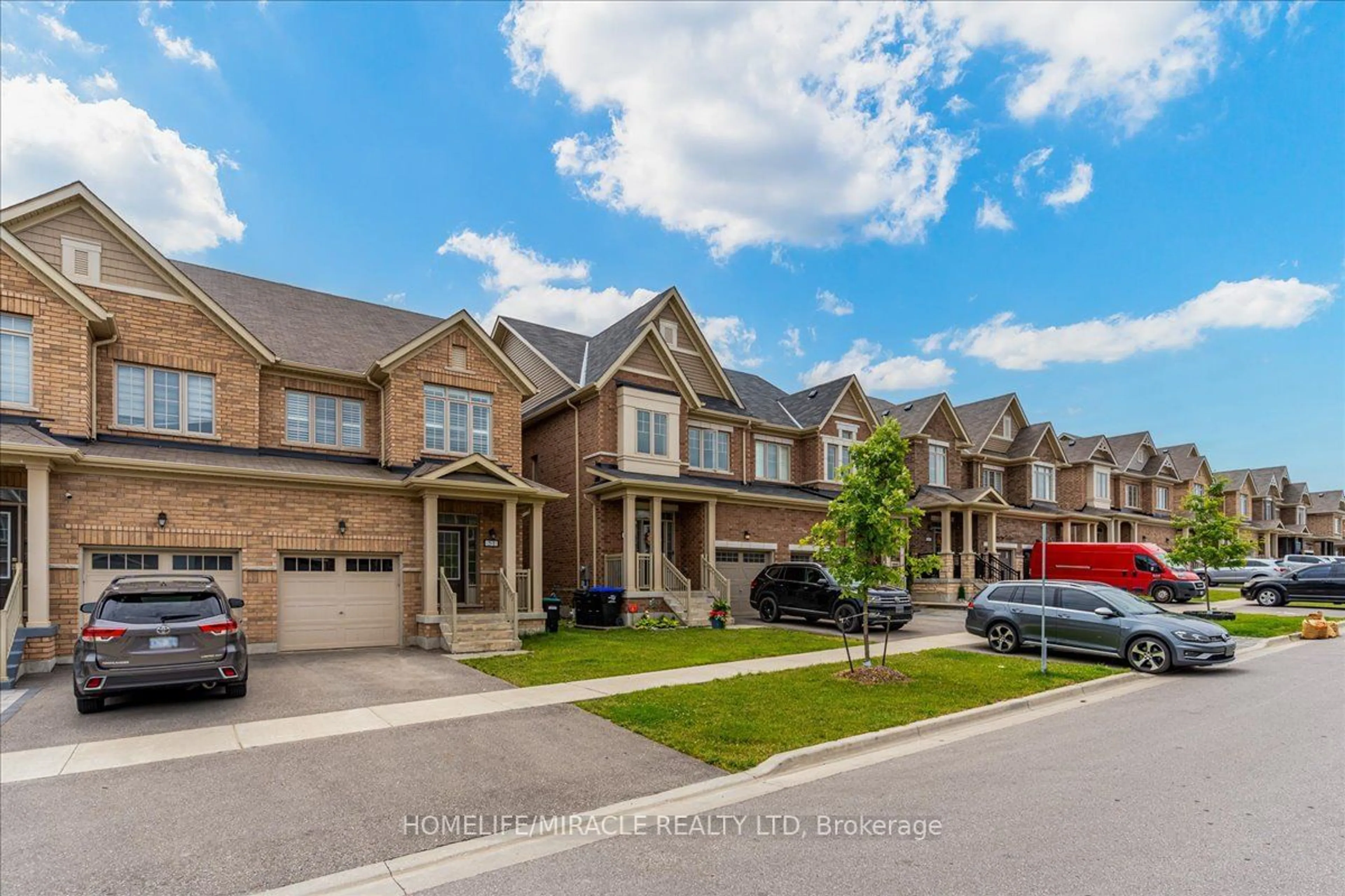 A pic from outside/outdoor area/front of a property/back of a property/a pic from drone, street for 51 Casserley Cres, New Tecumseth Ontario L0G 1W0