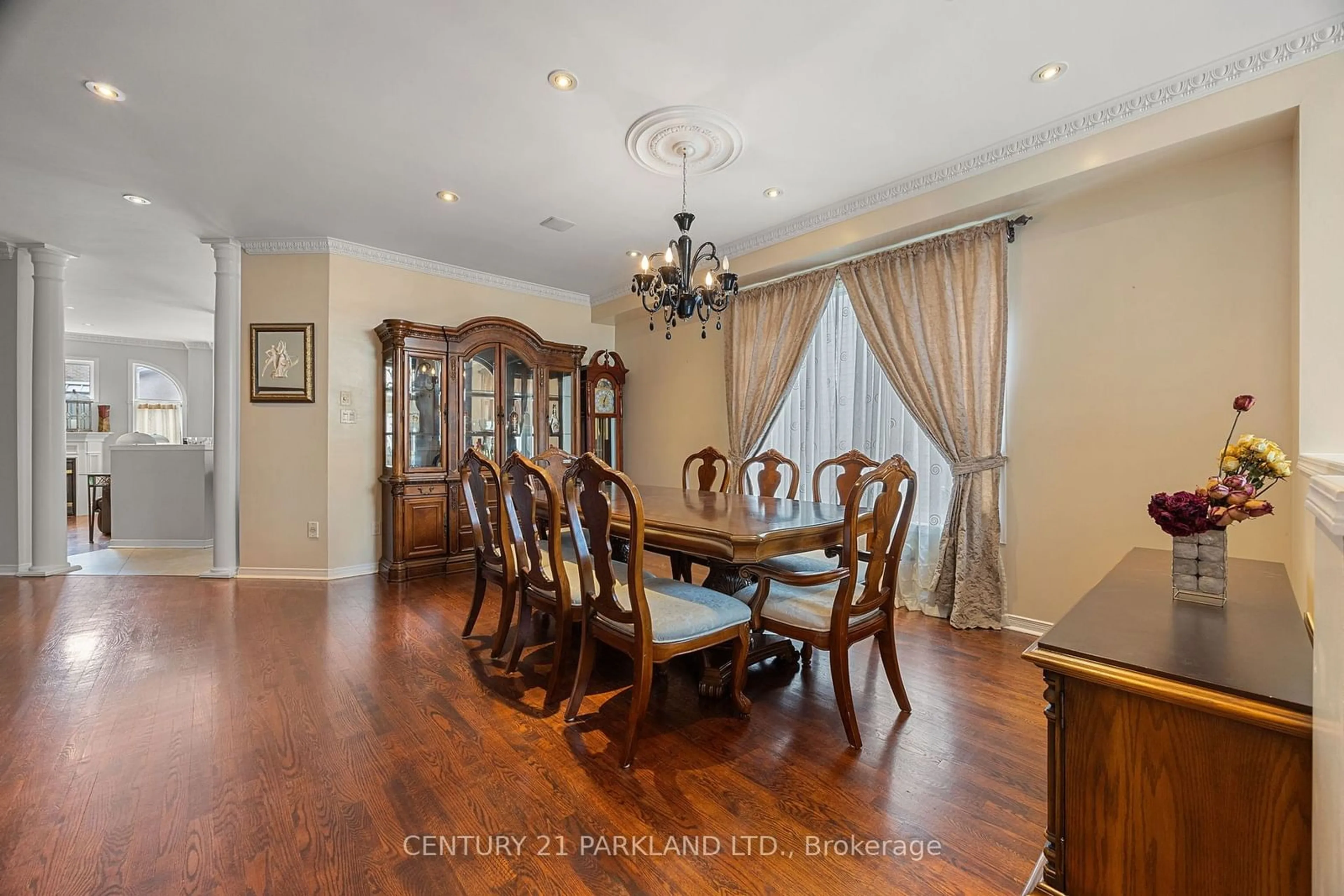 Dining room, wood/laminate floor for 40 Lady Fern Dr, Markham Ontario L3S 4C2