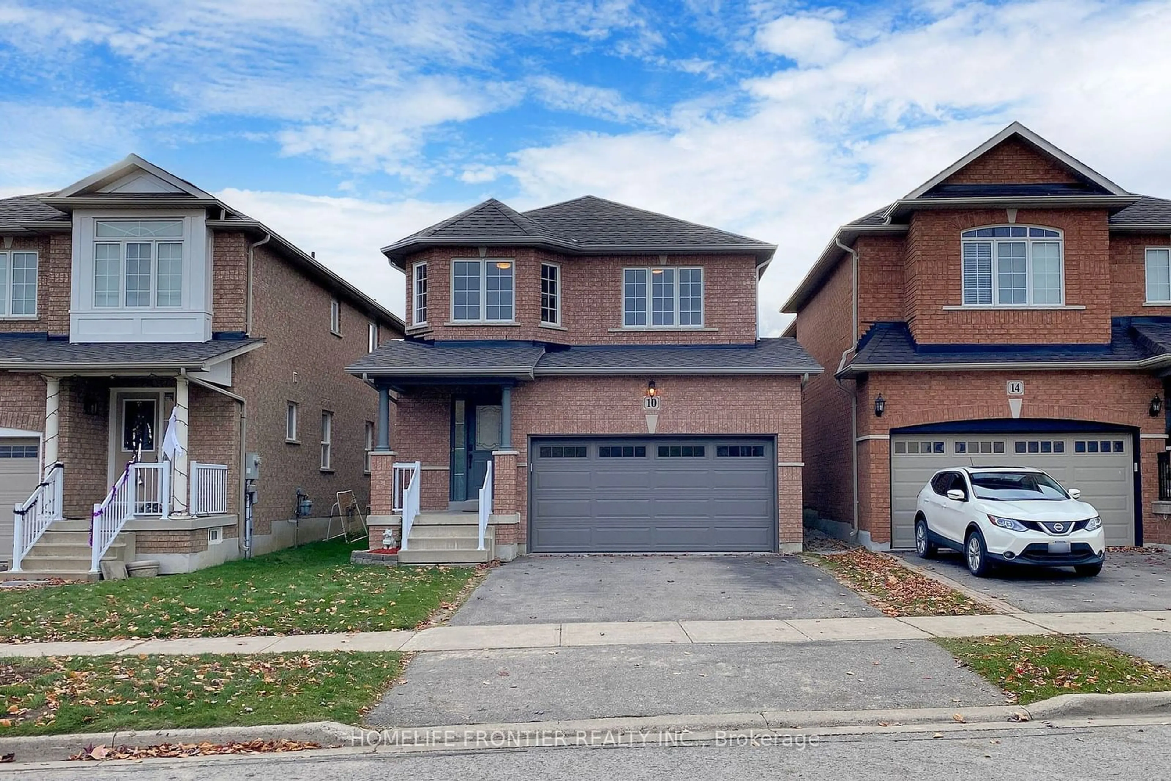 Home with brick exterior material, street for 10 Delattaye Ave, Aurora Ontario L4G 7T8