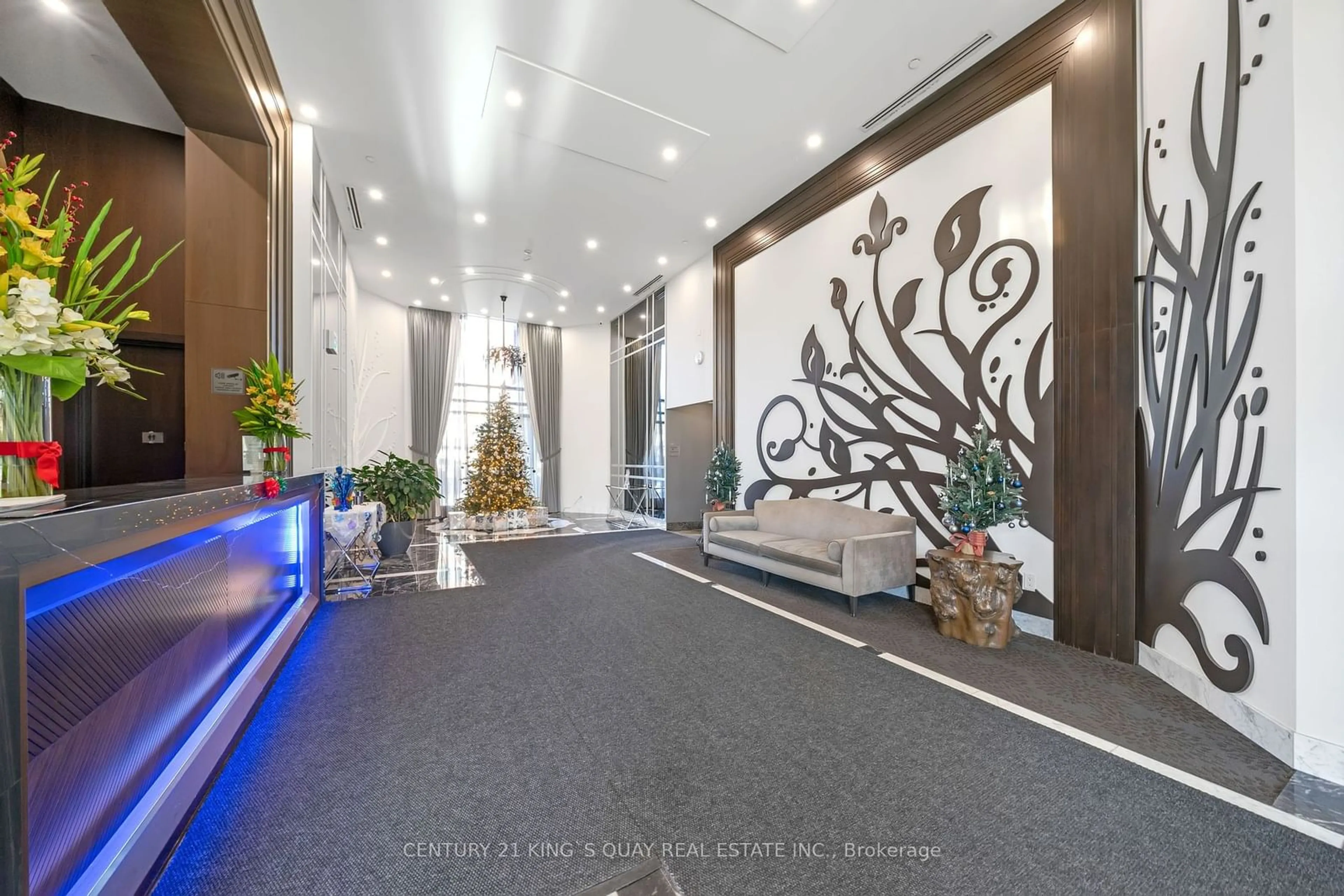 Lobby for 7608 Yonge St #438, Vaughan Ontario L4J 1V9