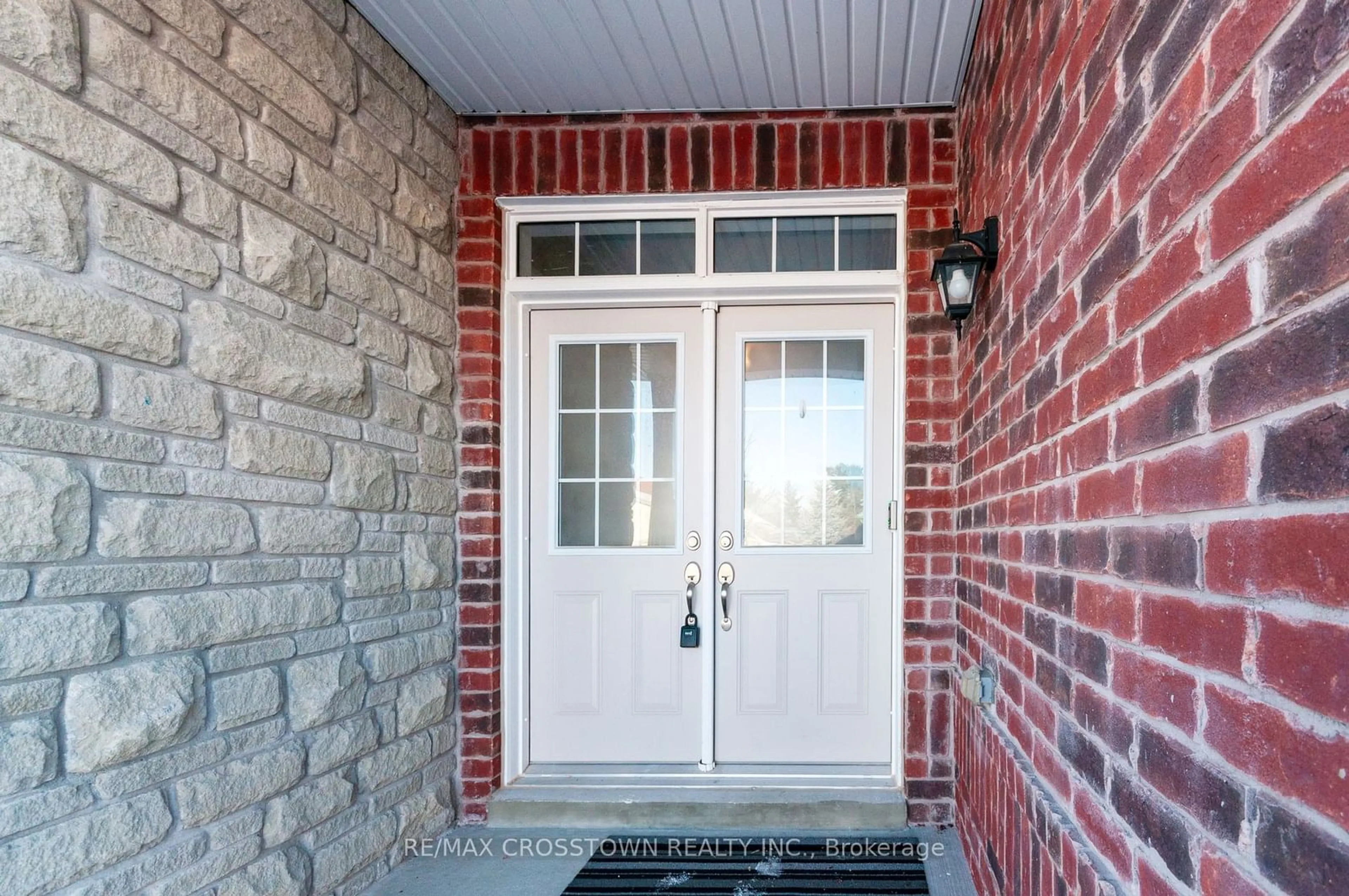 Home with brick exterior material, street for 29 Nadmarc Crt, Essa Ontario L0M 1B4