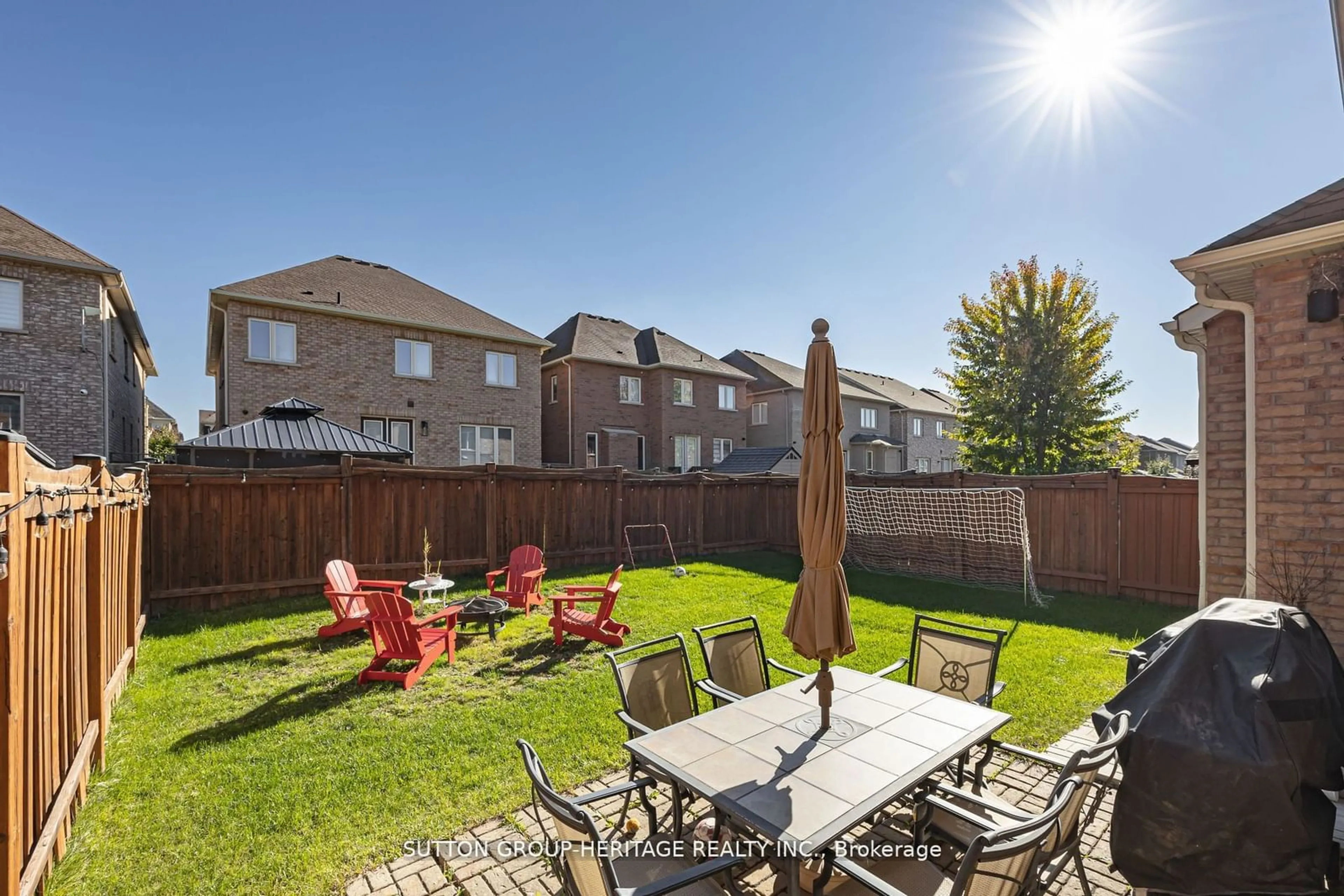 Patio, street for 51 Antorisa Ave, Vaughan Ontario L4H 3S3