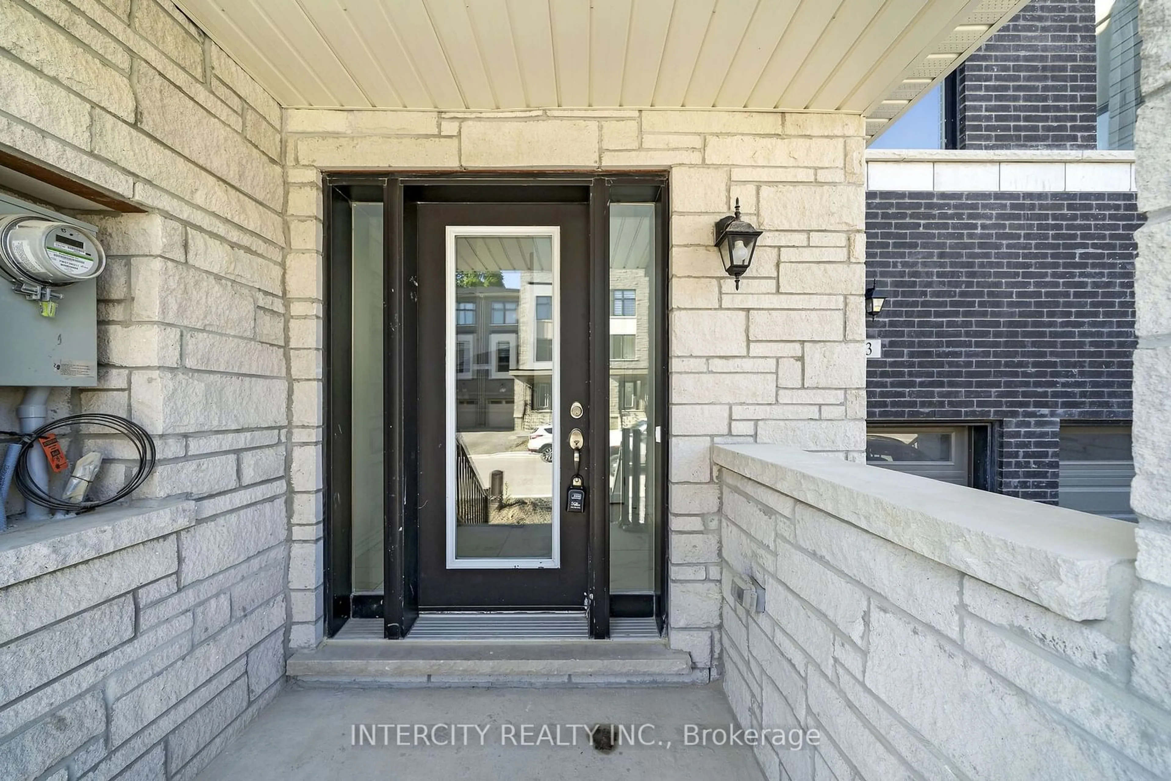 Indoor entryway for 83 Puisaya Dr, Richmond Hill Ontario L4E 1A2