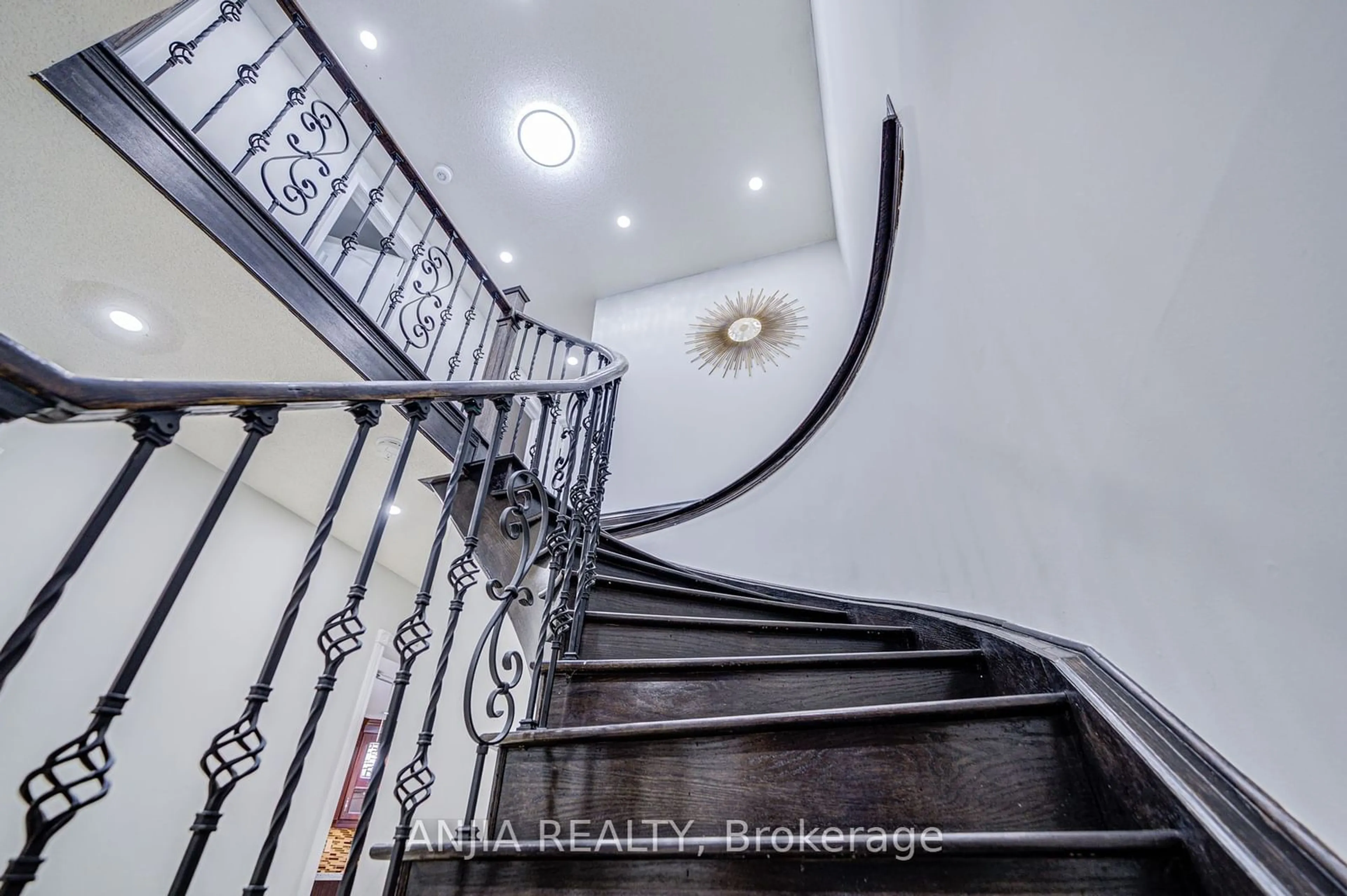 Stairs for 34 Terrosa Rd, Markham Ontario L3S 2M7