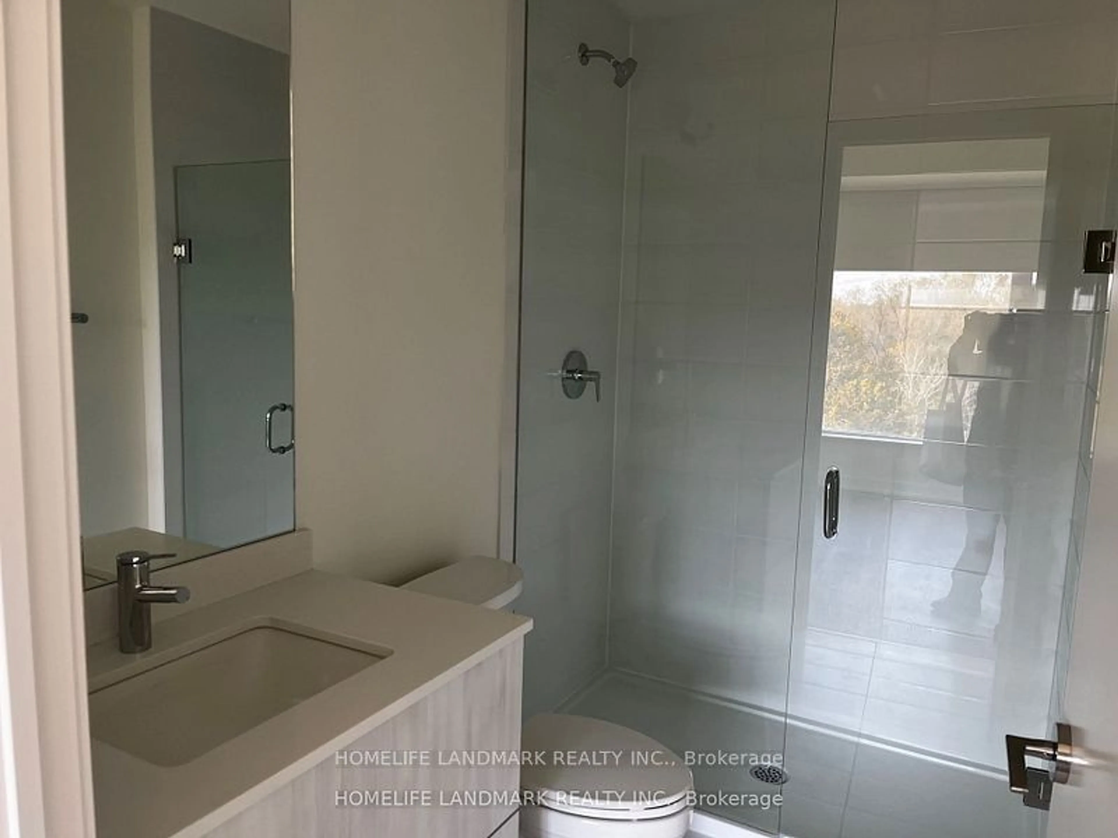 Standard bathroom, unknown for 6 David Eyer Rd #508, Richmond Hill Ontario L4S 0N5