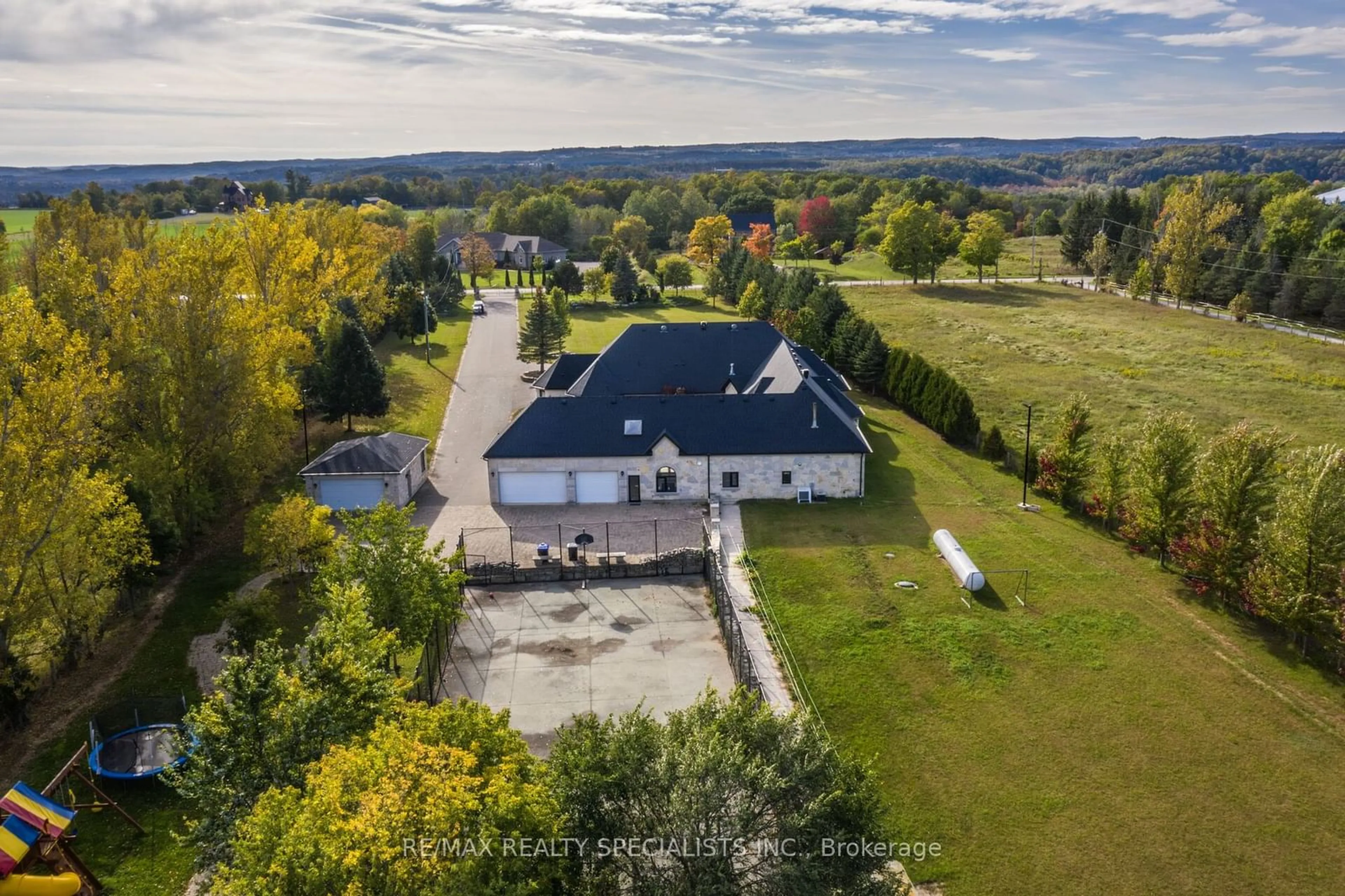 A pic from outside/outdoor area/front of a property/back of a property/a pic from drone, water/lake/river/ocean view for 2991 Concession Rd 4, Adjala-Tosorontio Ontario L0G 1L2