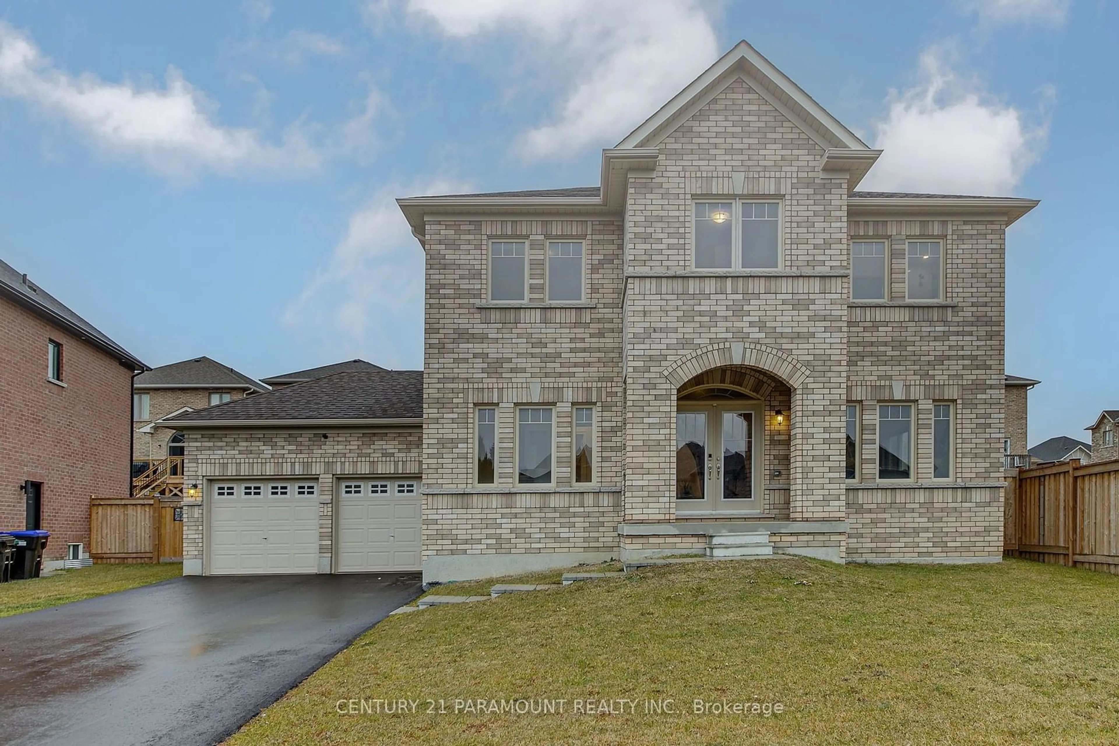 Home with brick exterior material, street for 46 Ridgeview Crt, Bradford West Gwillimbury Ontario L3Z 0R9