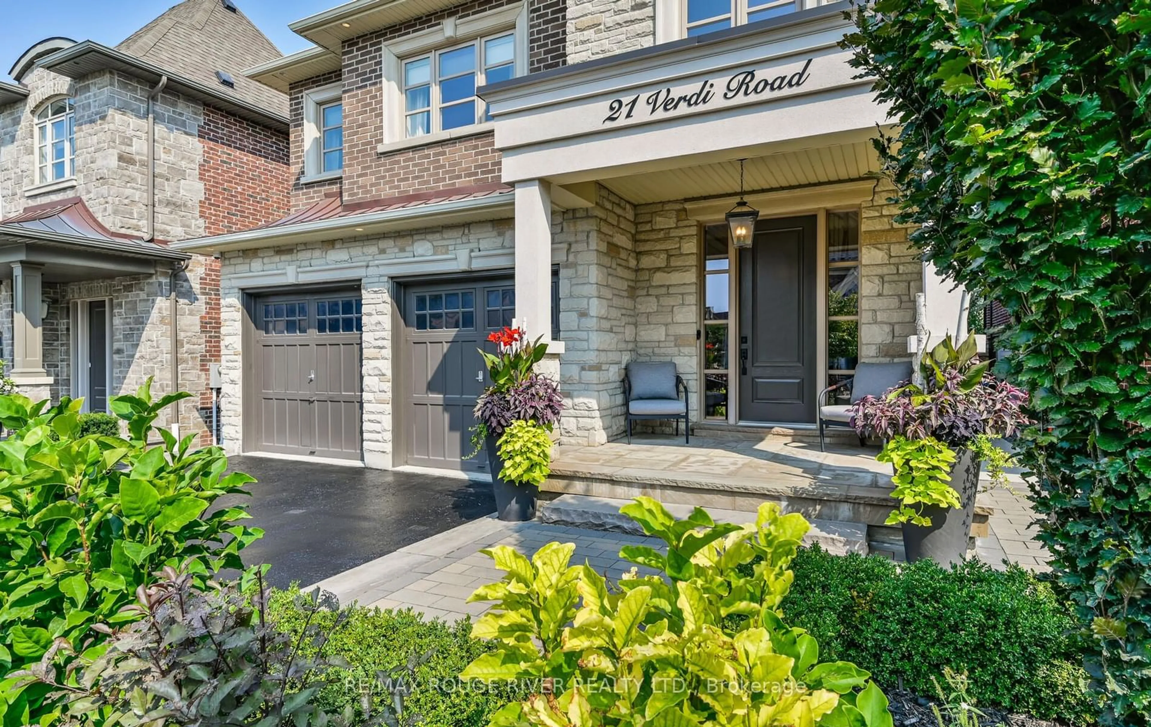 Home with brick exterior material, street for 21 Verdi Rd, Richmond Hill Ontario L4E 4P9