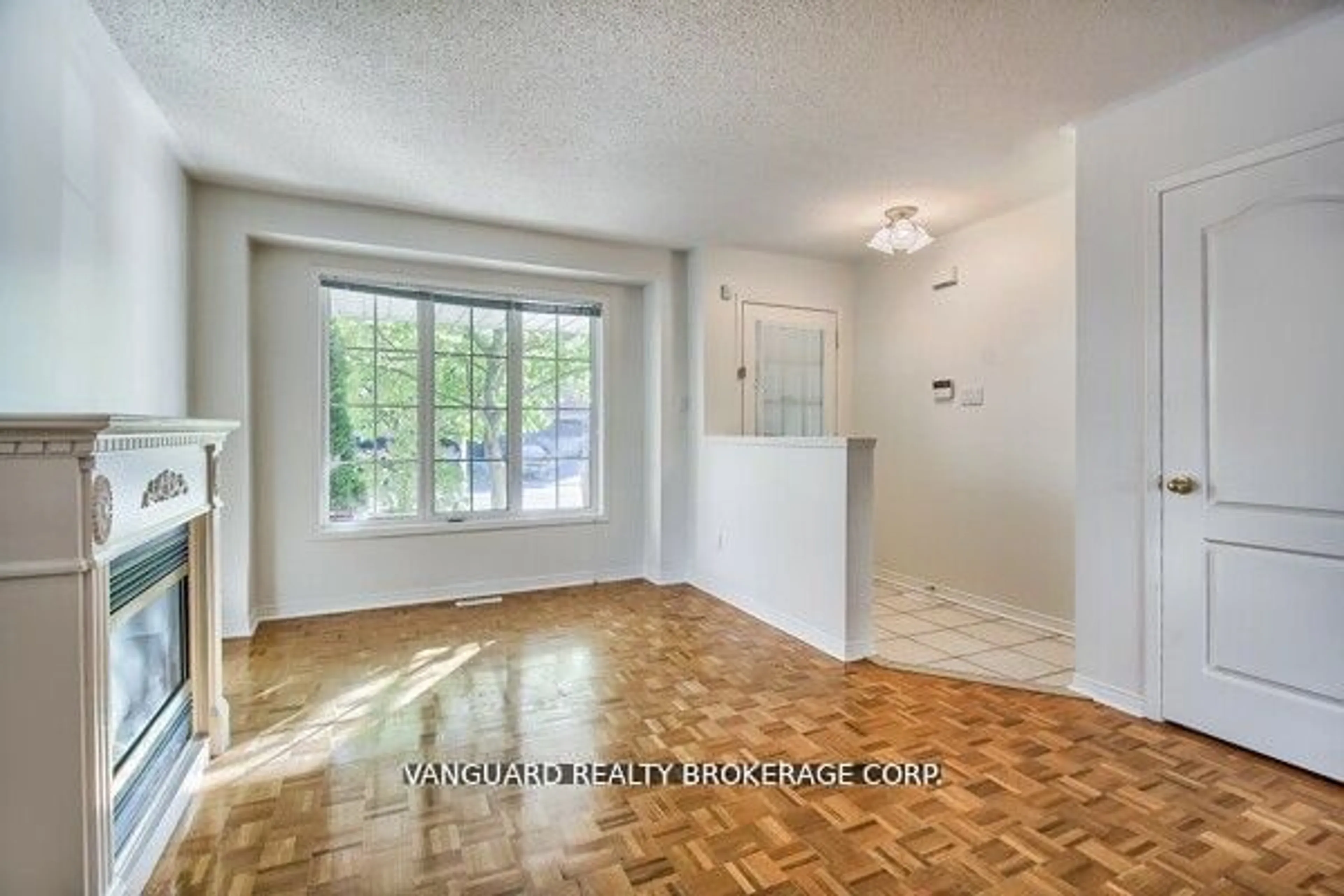 A pic of a room for 4 Cape Verde Way, Vaughan Ontario L6A 2Y6