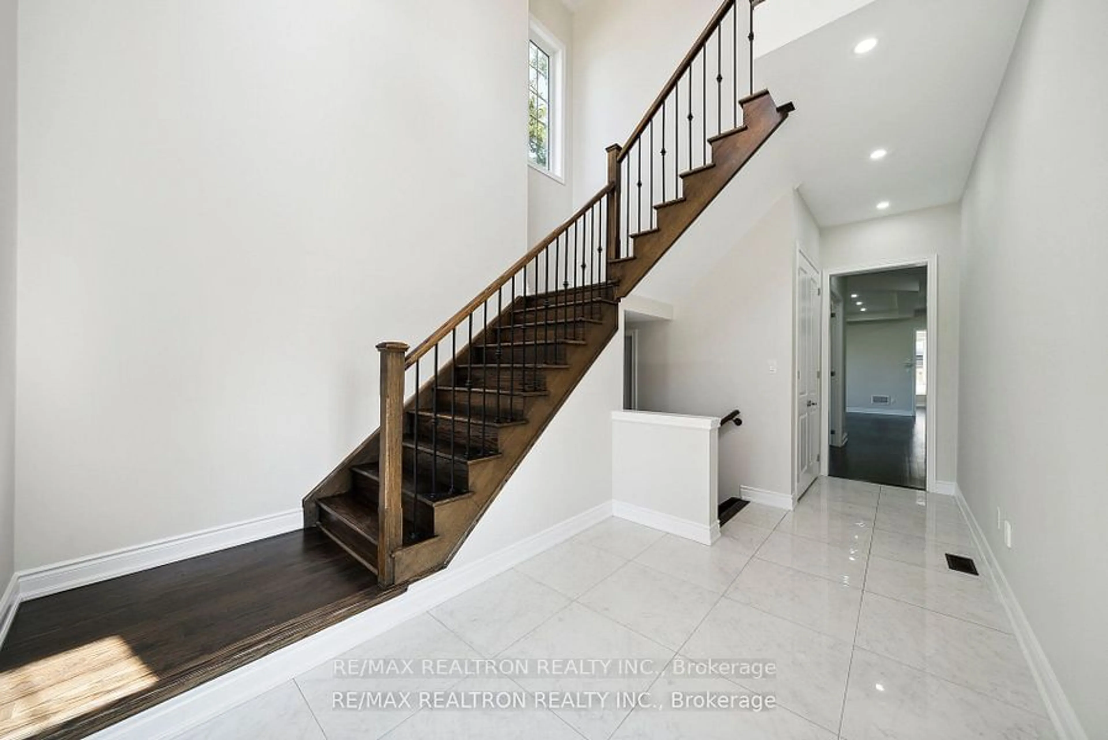 Stairs for 65 Cannes Ave, Vaughan Ontario L4H 4P8