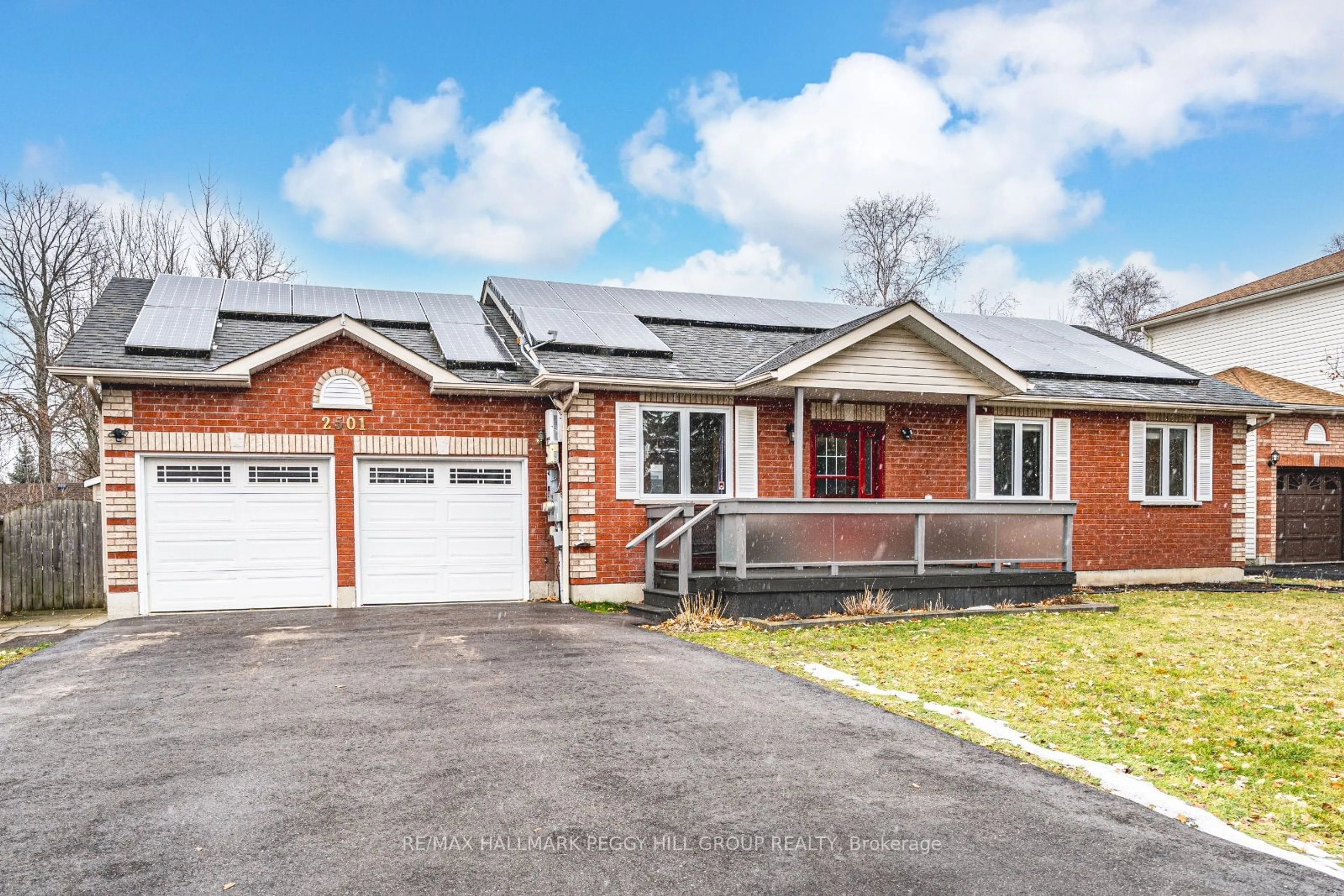 Home with brick exterior material, street for 2501 Holiday Way, Innisfil Ontario L9S 2H4