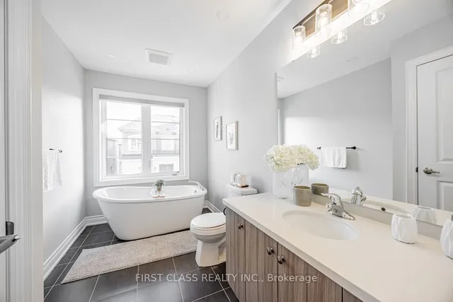Additional property image - 8 Reign Lane
