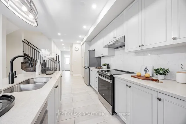 Additional property image - 8 Reign Lane