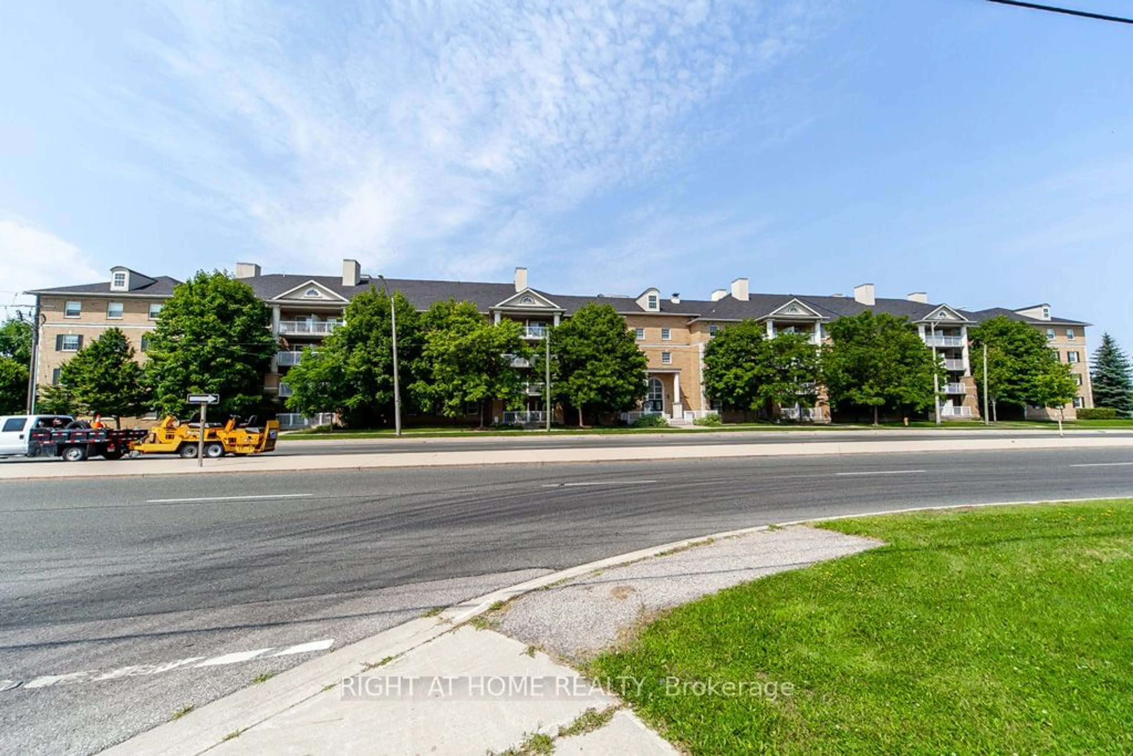 Unknown for 7428 Markham Rd #301, Markham Ontario L3S 4V6