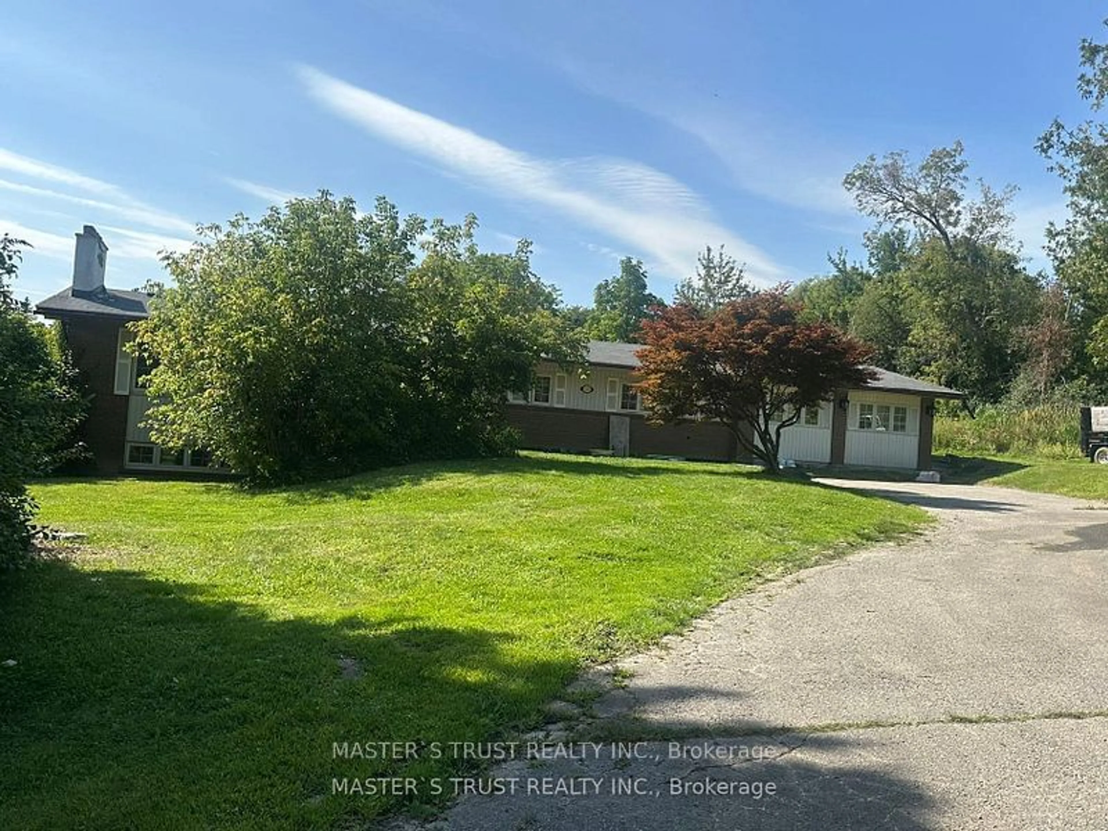 A pic from outside/outdoor area/front of a property/back of a property/a pic from drone, street for 29 Blencathra Hill, Markham Ontario L6C 1G3