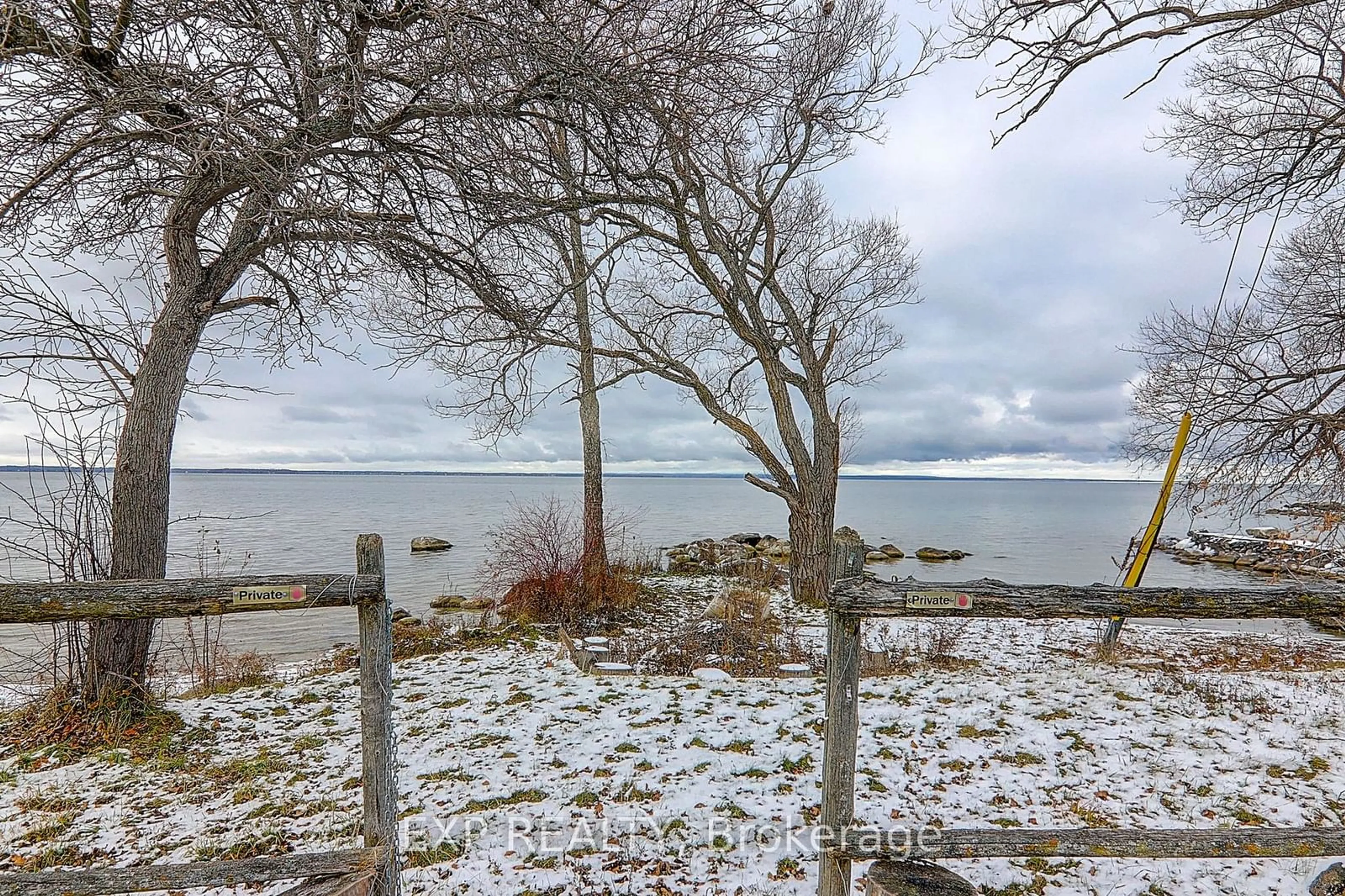 A pic from outside/outdoor area/front of a property/back of a property/a pic from drone, water/lake/river/ocean view for 433 Lake Dr, Georgina Ontario L0E 1S0