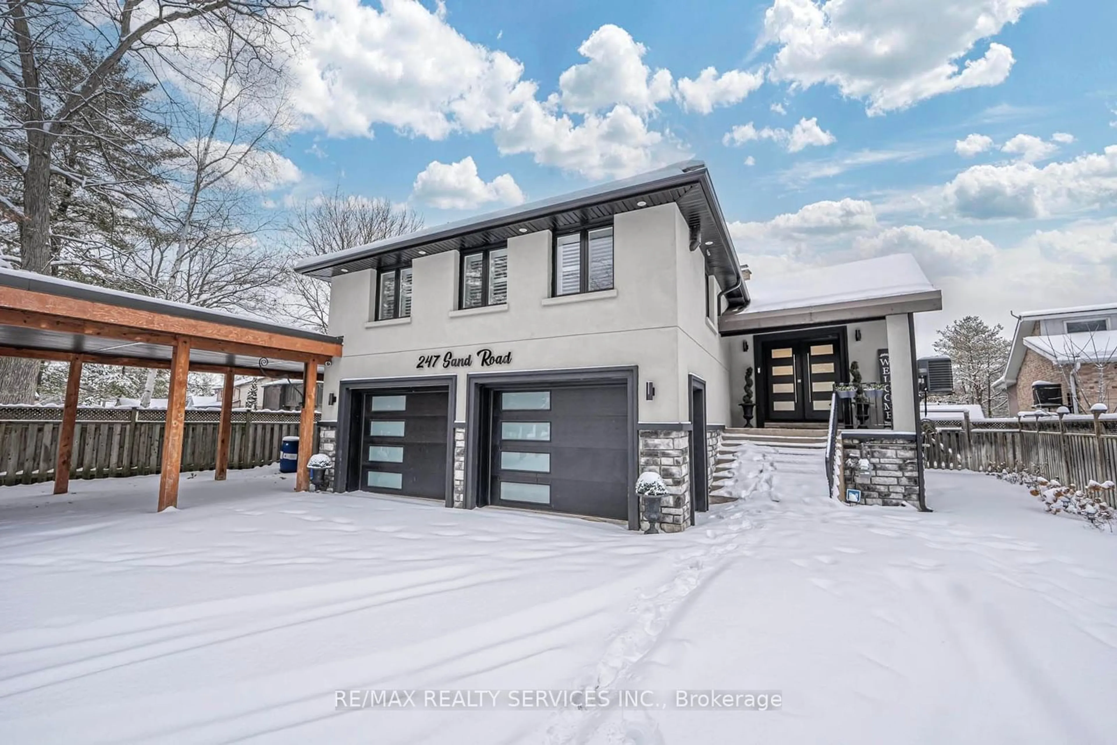 Unknown for 247 Sand Rd, East Gwillimbury Ontario L9N 1K1