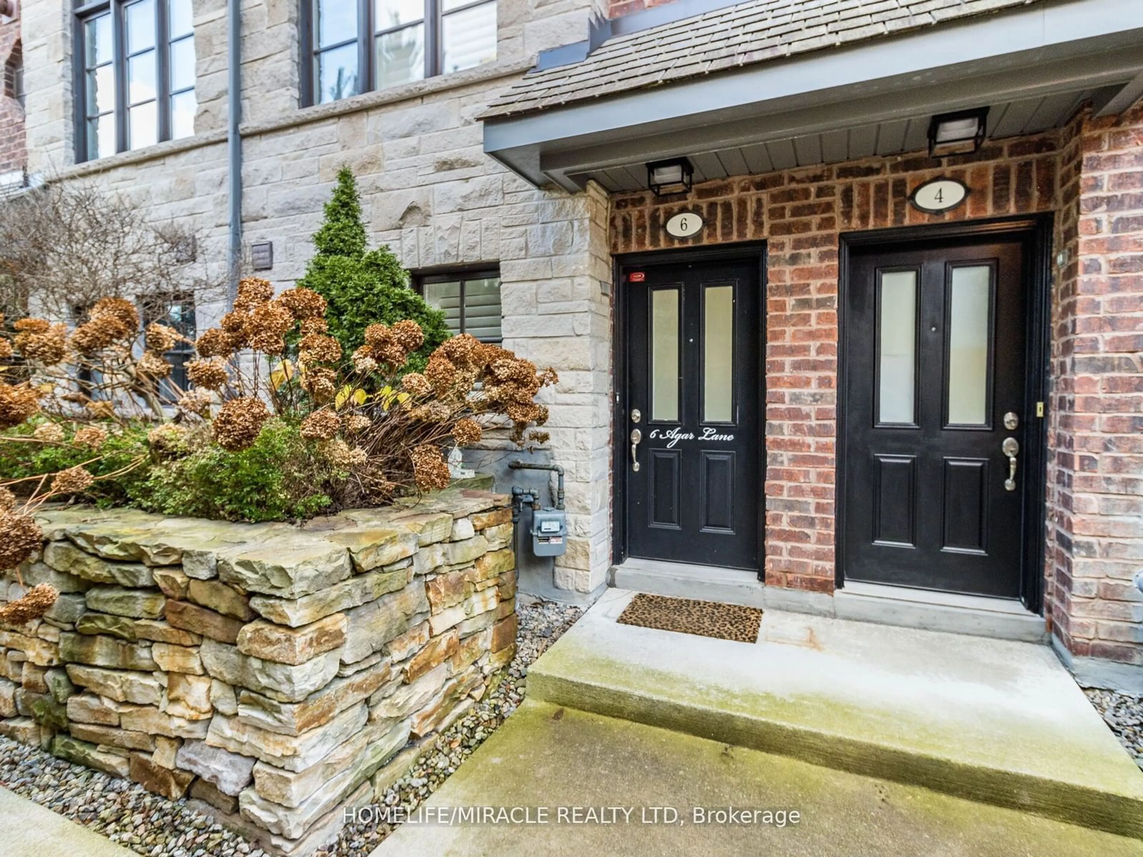 Indoor entryway for 6 Agar Lane, Vaughan Ontario L4L 0C5