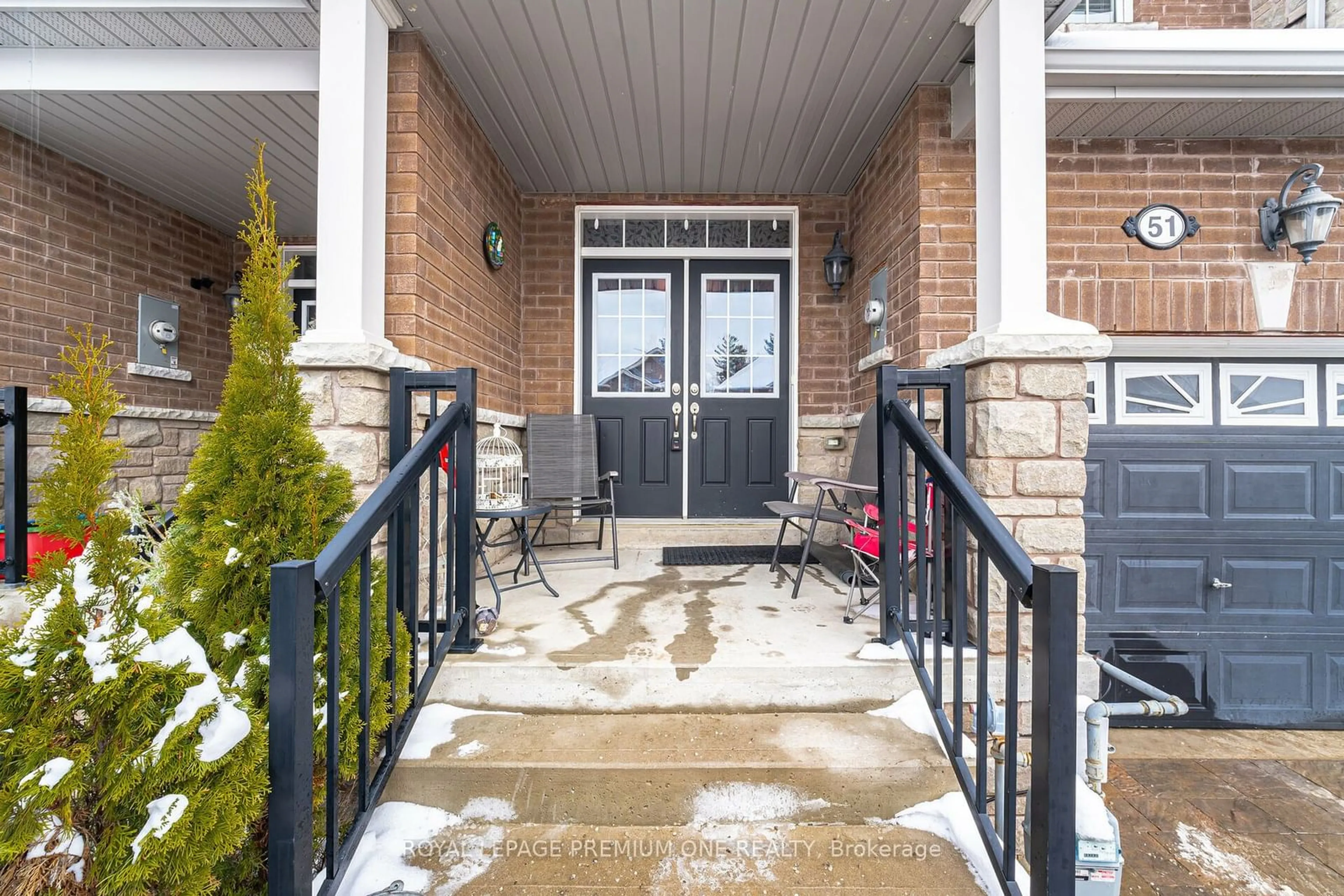 Indoor entryway for 51 Prosser Cres, Georgina Ontario L0E 1R0