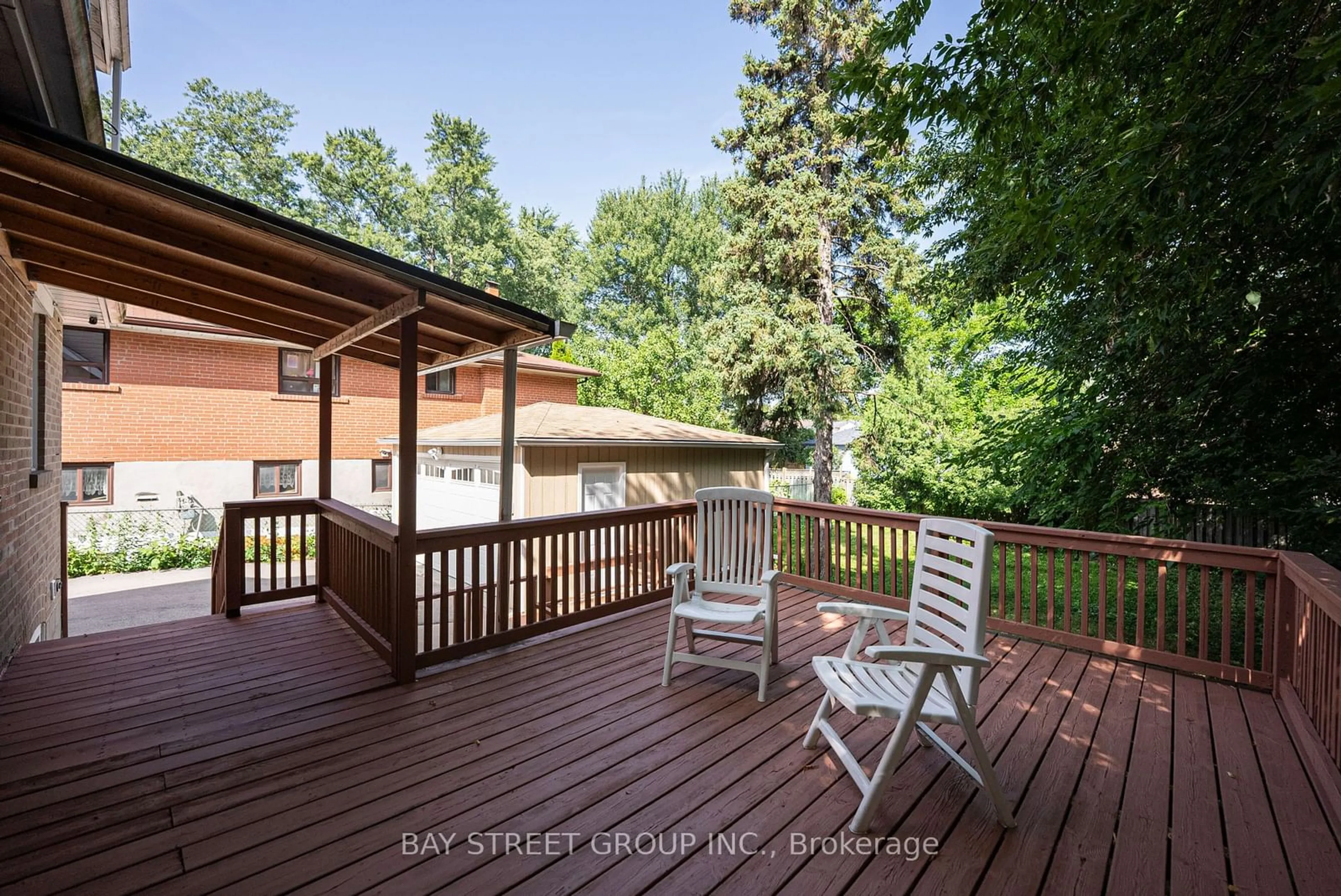 Patio, forest/trees view for 52 Glen Cameron Rd, Markham Ontario L3T 1P6