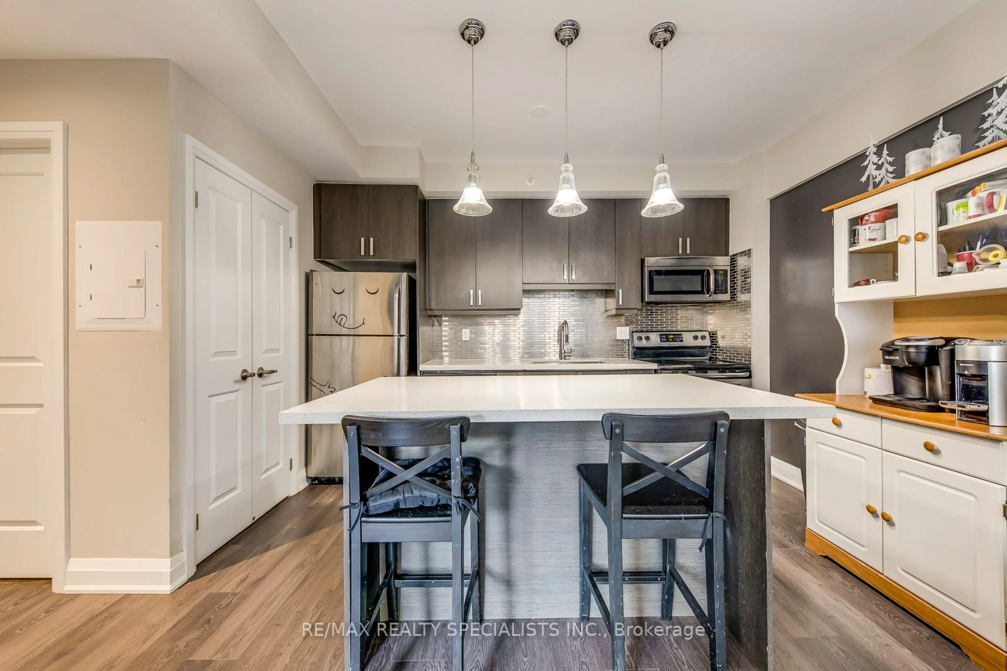 Open concept kitchen, unknown for 24 Woodstream Blvd #118, Vaughan Ontario L4L 8C4