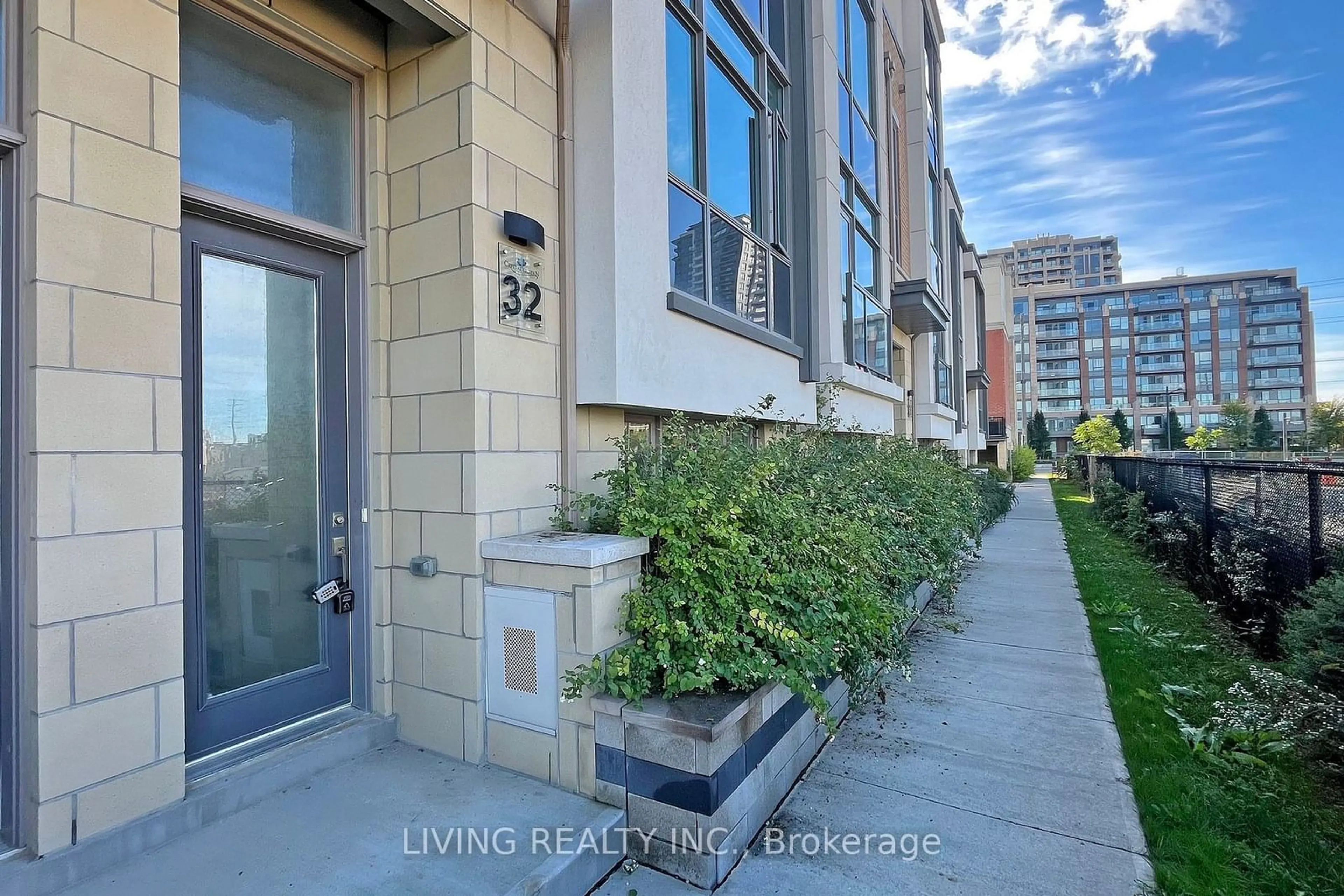 Unknown for 32 Teasel Way, Markham Ontario L3R 9S3