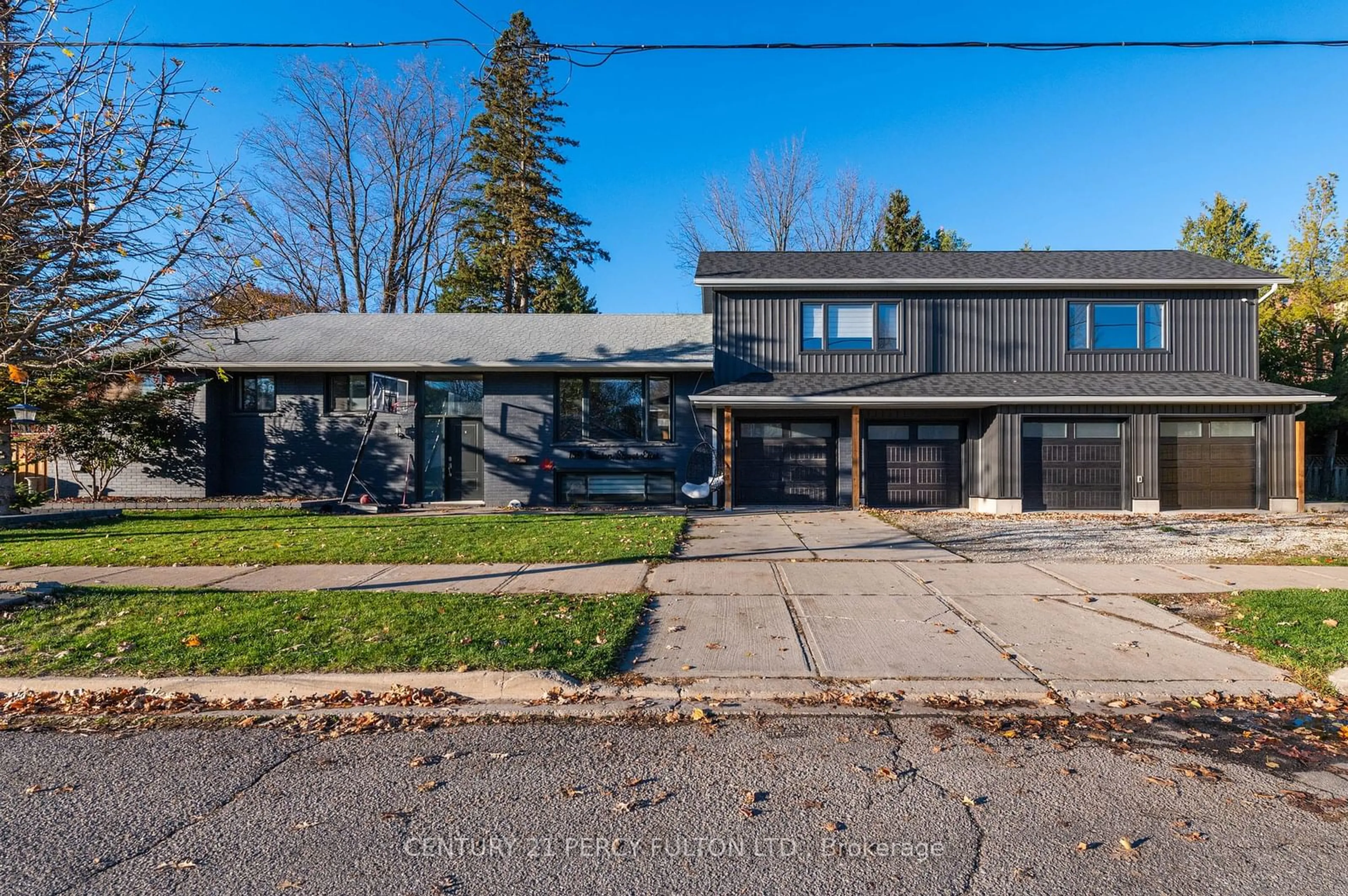 Home with brick exterior material, street for 150 Nelson St, New Tecumseth Ontario L9R 1J5