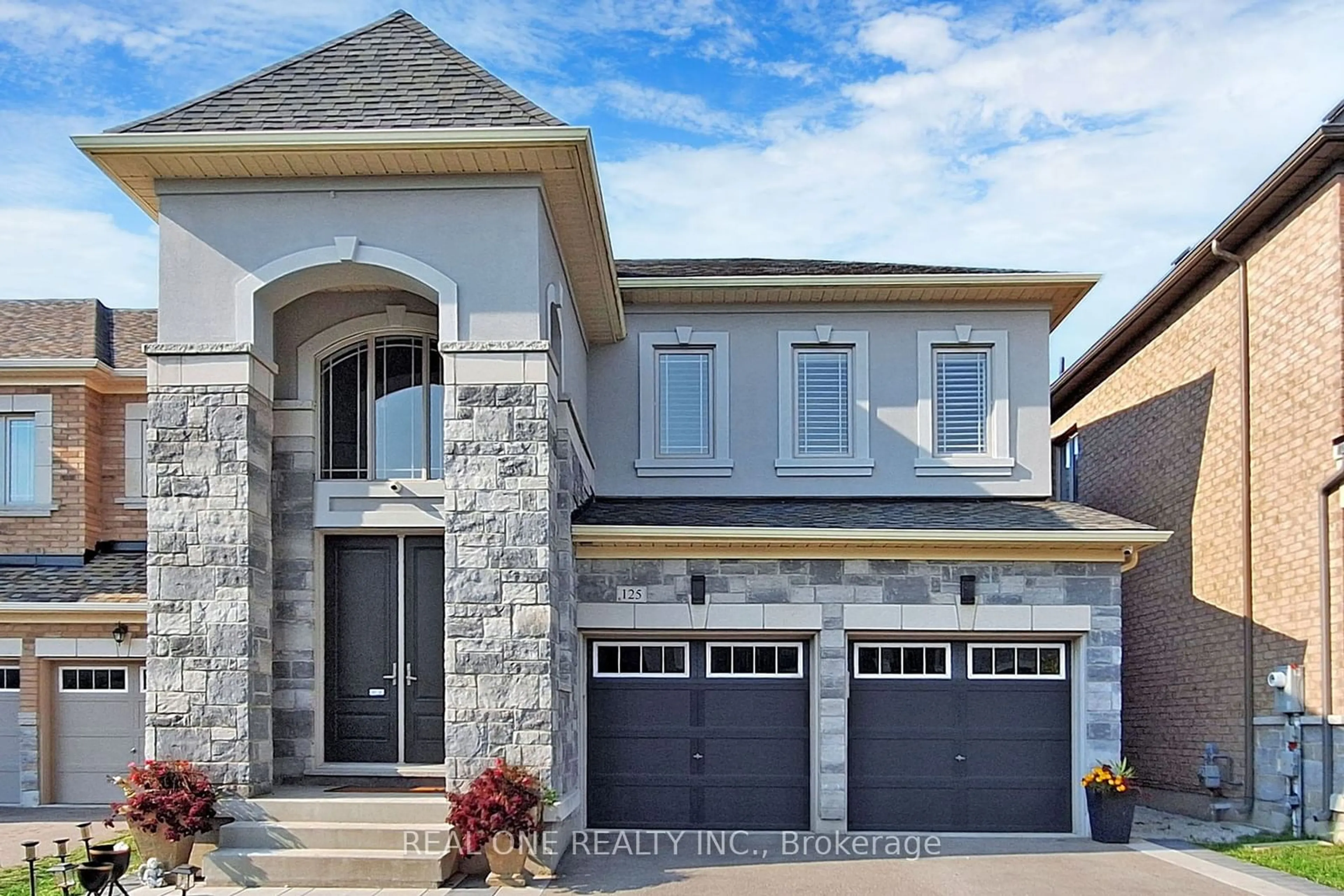 Home with brick exterior material, street for 125 Joseph Hartman Cres, Aurora Ontario L4G 1C9