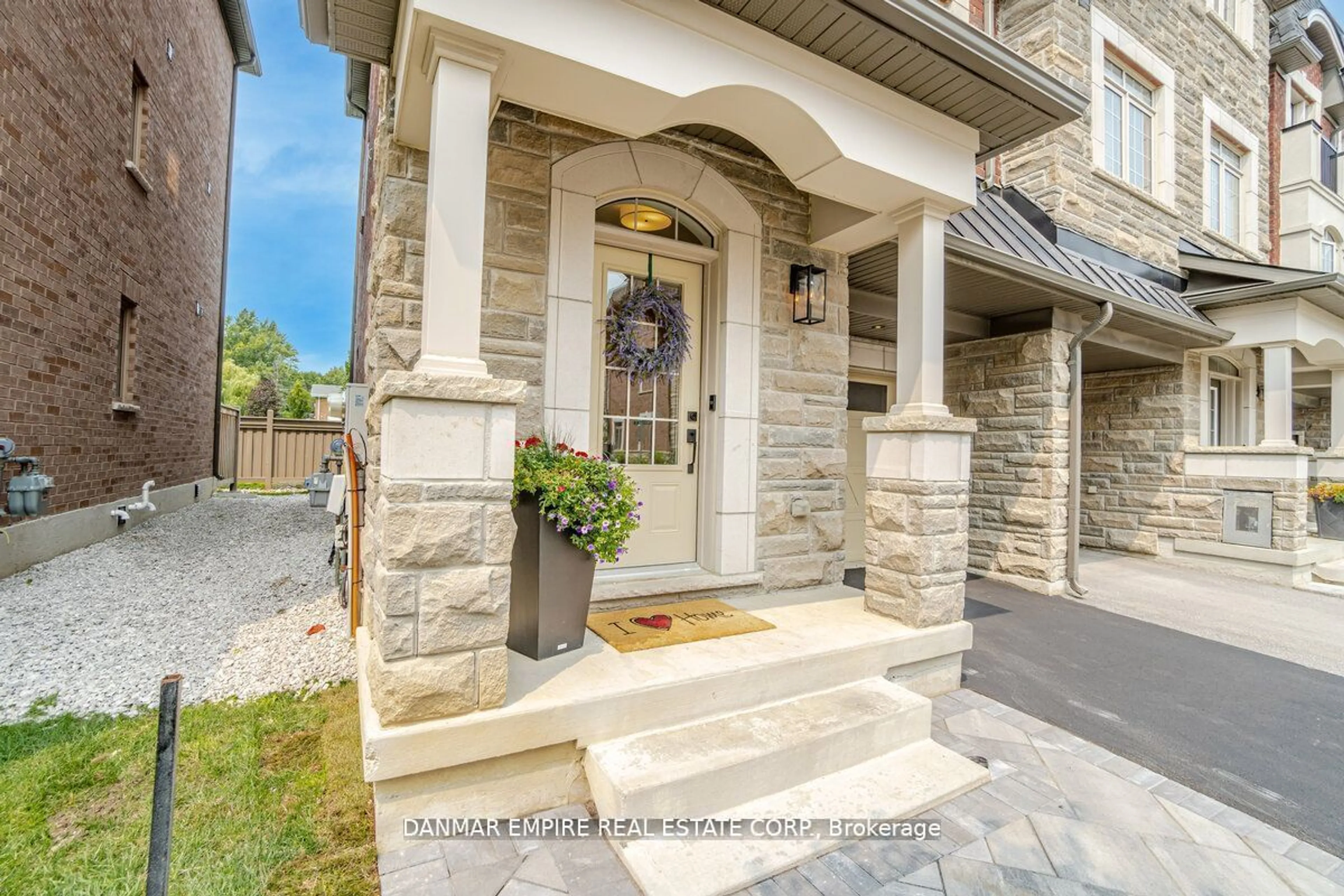 Home with brick exterior material, street for 46 Ingleside St, Vaughan Ontario L4L 0H9