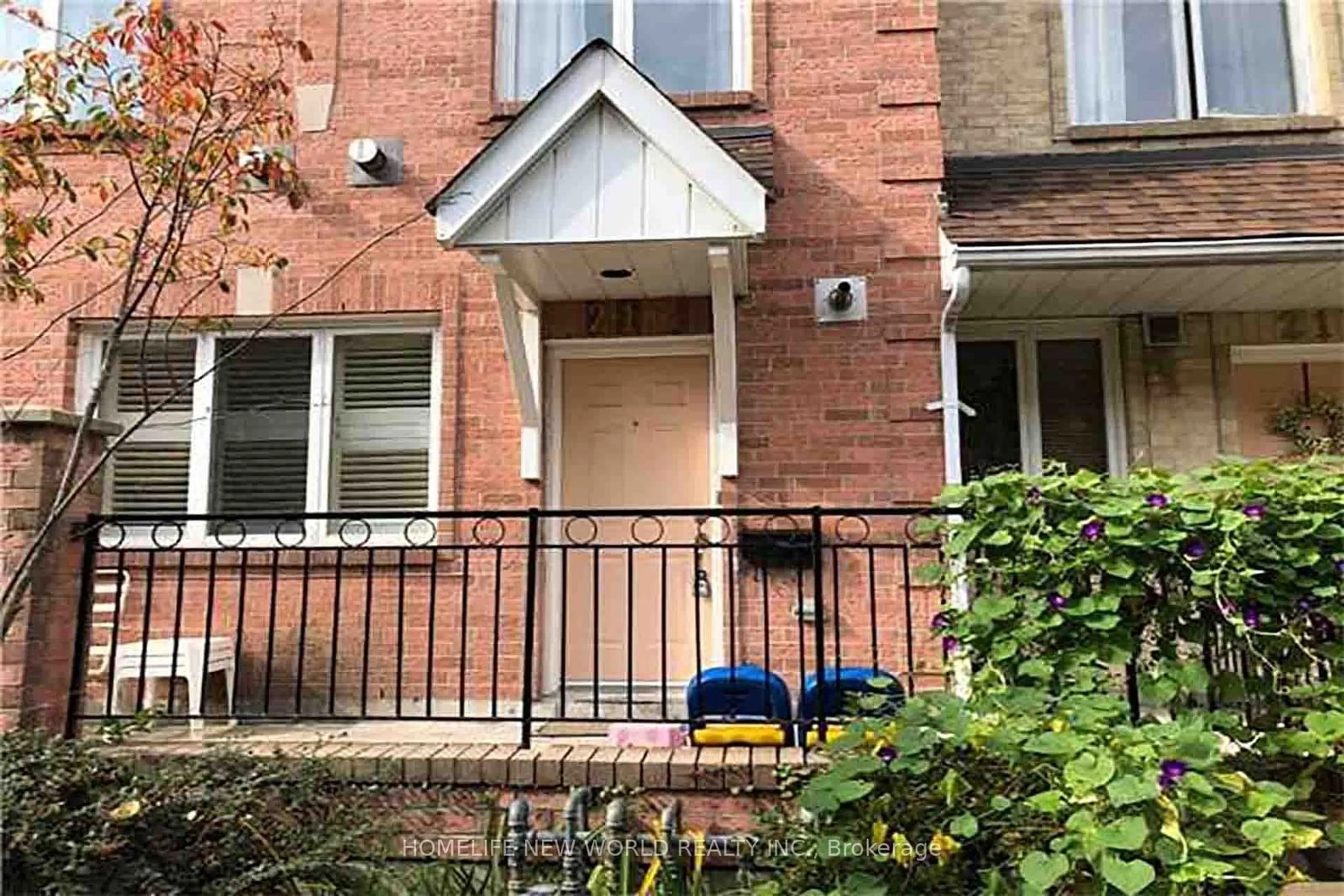 Unknown for 75 Weldrick Rd #216, Richmond Hill Ontario L4C 0H9