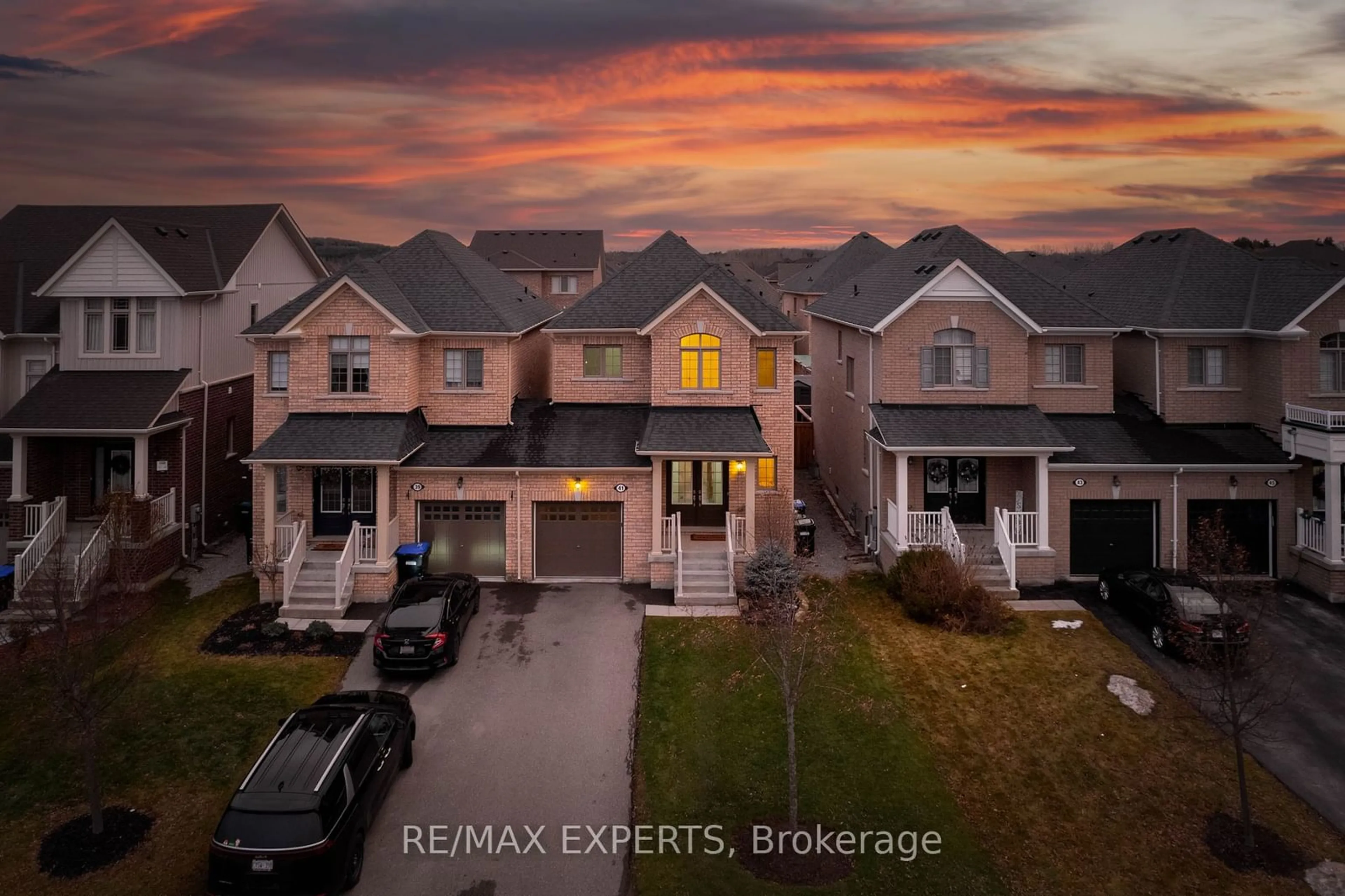 A pic from outside/outdoor area/front of a property/back of a property/a pic from drone, street for 41 McCabe Lane, New Tecumseth Ontario L0G 1W2