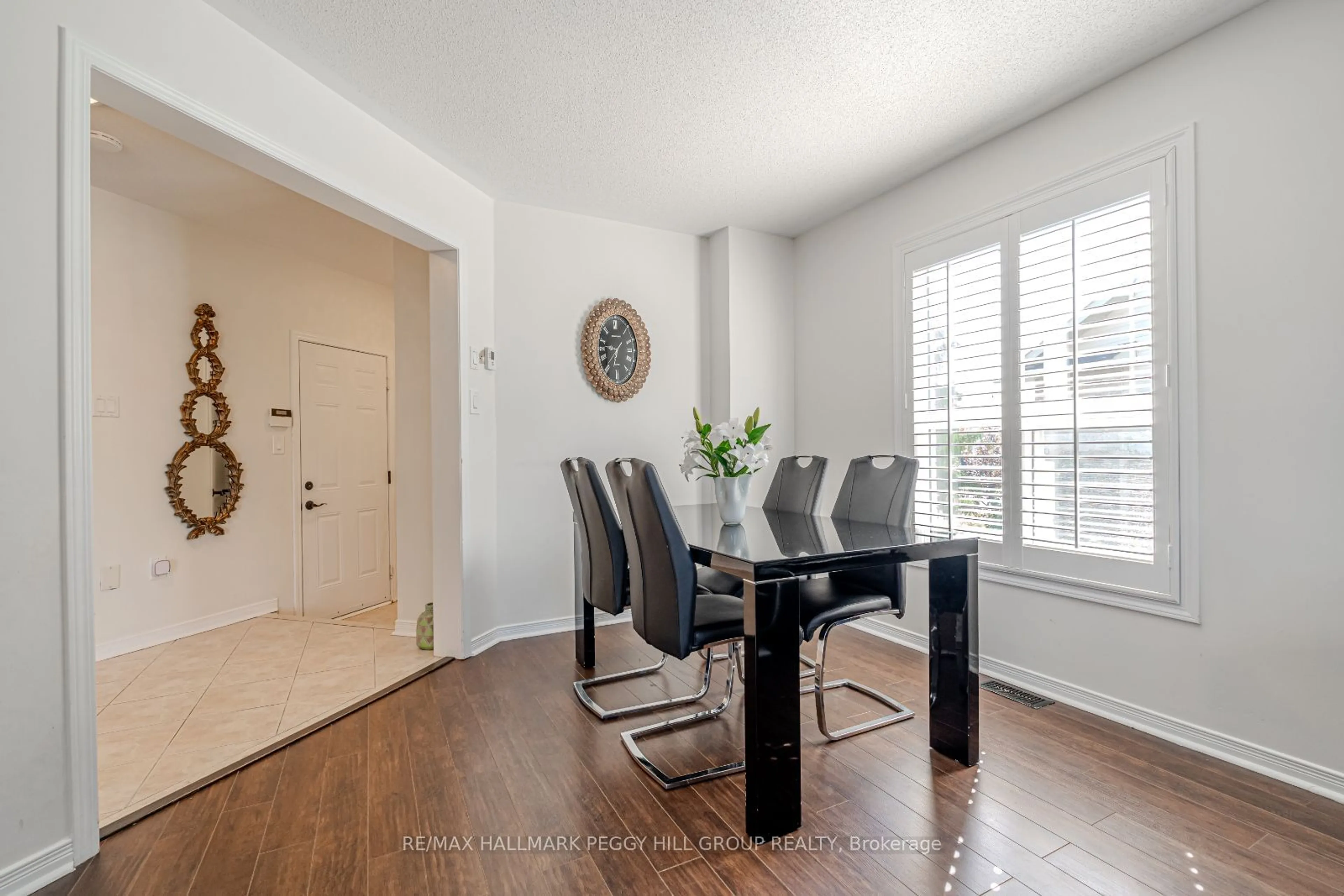 Dining room, unknown for 35 Lookout St, Essa Ontario L0M 1B4