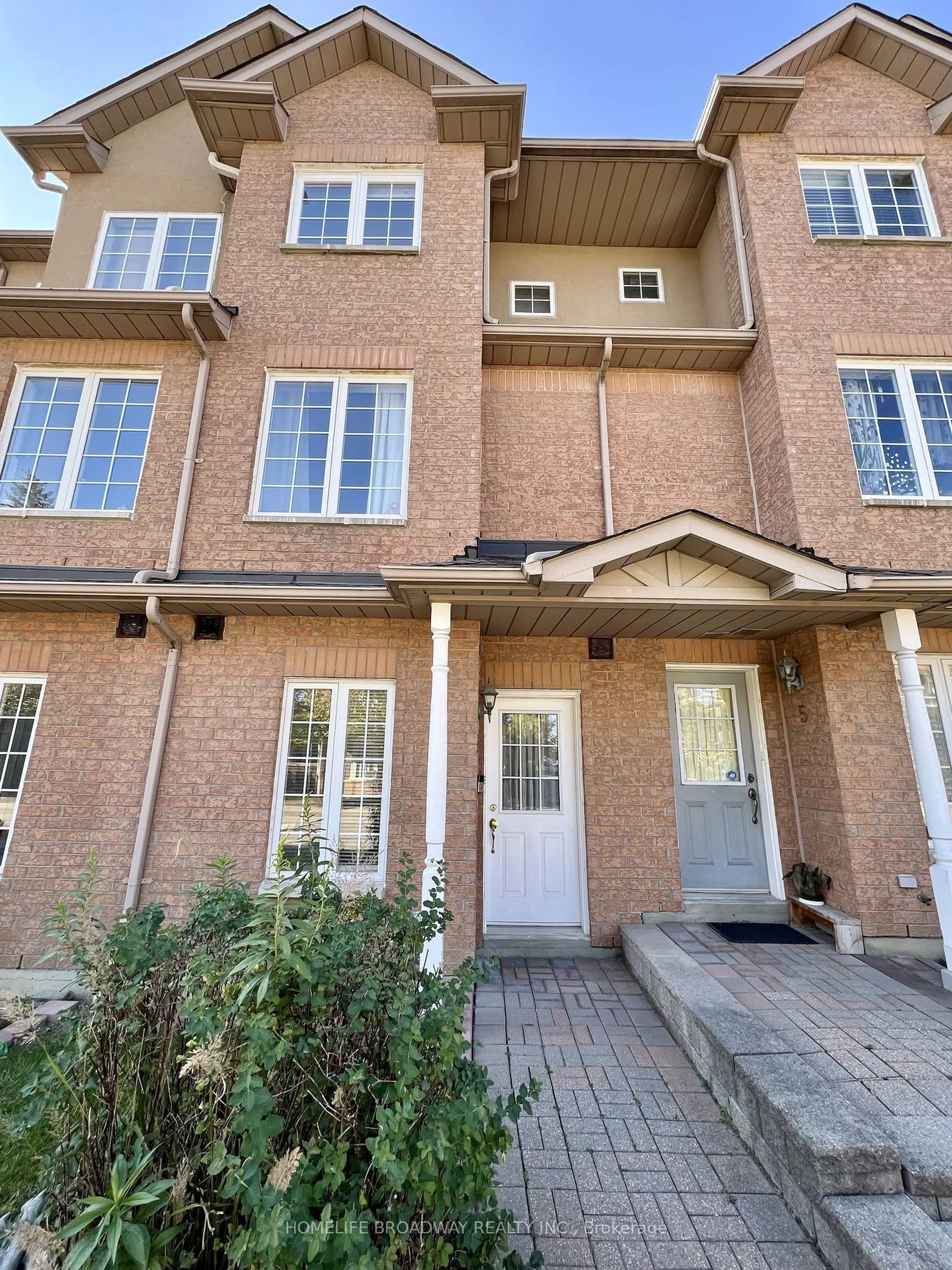 Home with brick exterior material, street for 8 St Moritz Way #3A, Markham Ontario L3R 4E8