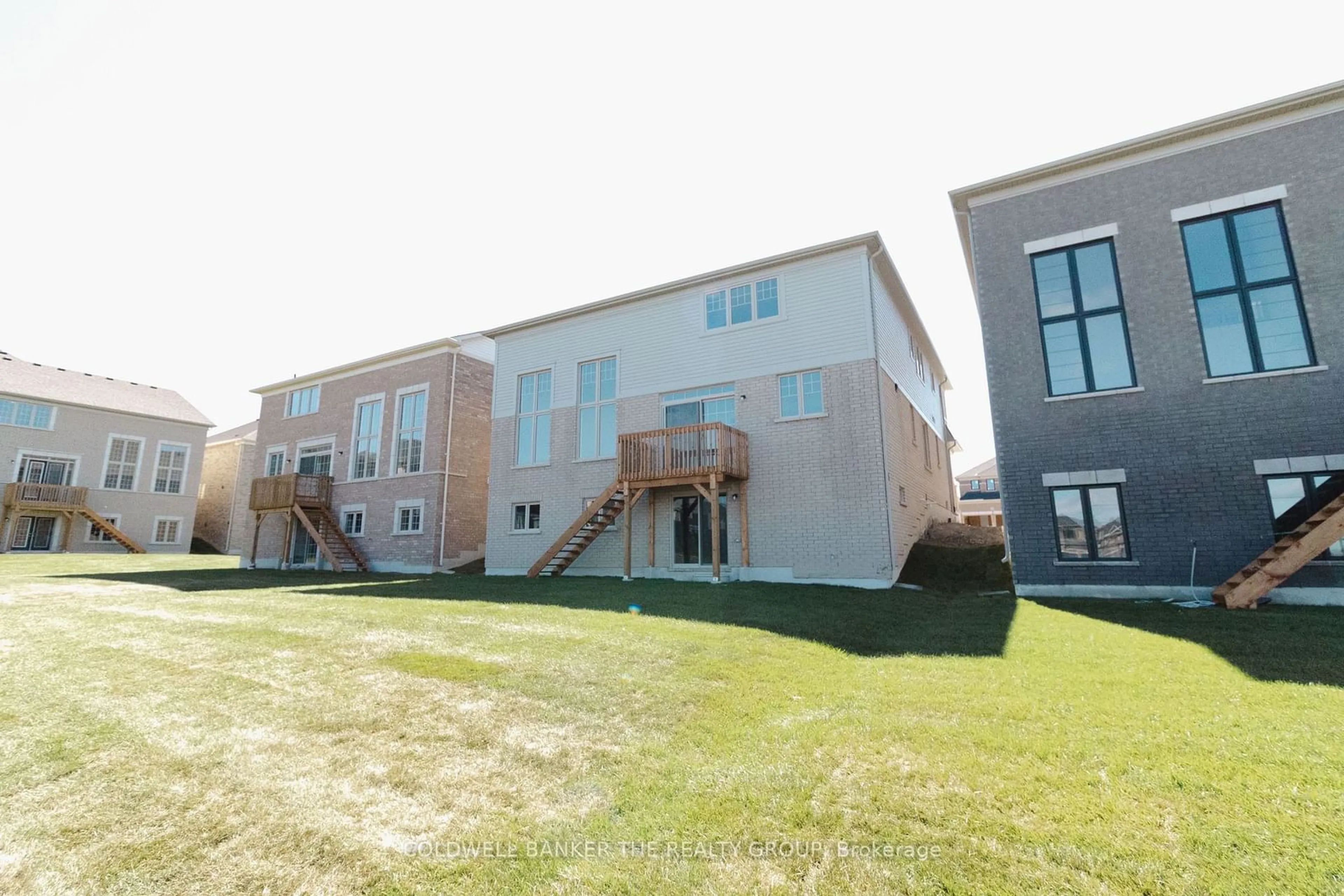 A pic from outside/outdoor area/front of a property/back of a property/a pic from drone, building for 119 Bluebird Blvd, Adjala-Tosorontio Ontario L0G 1W0