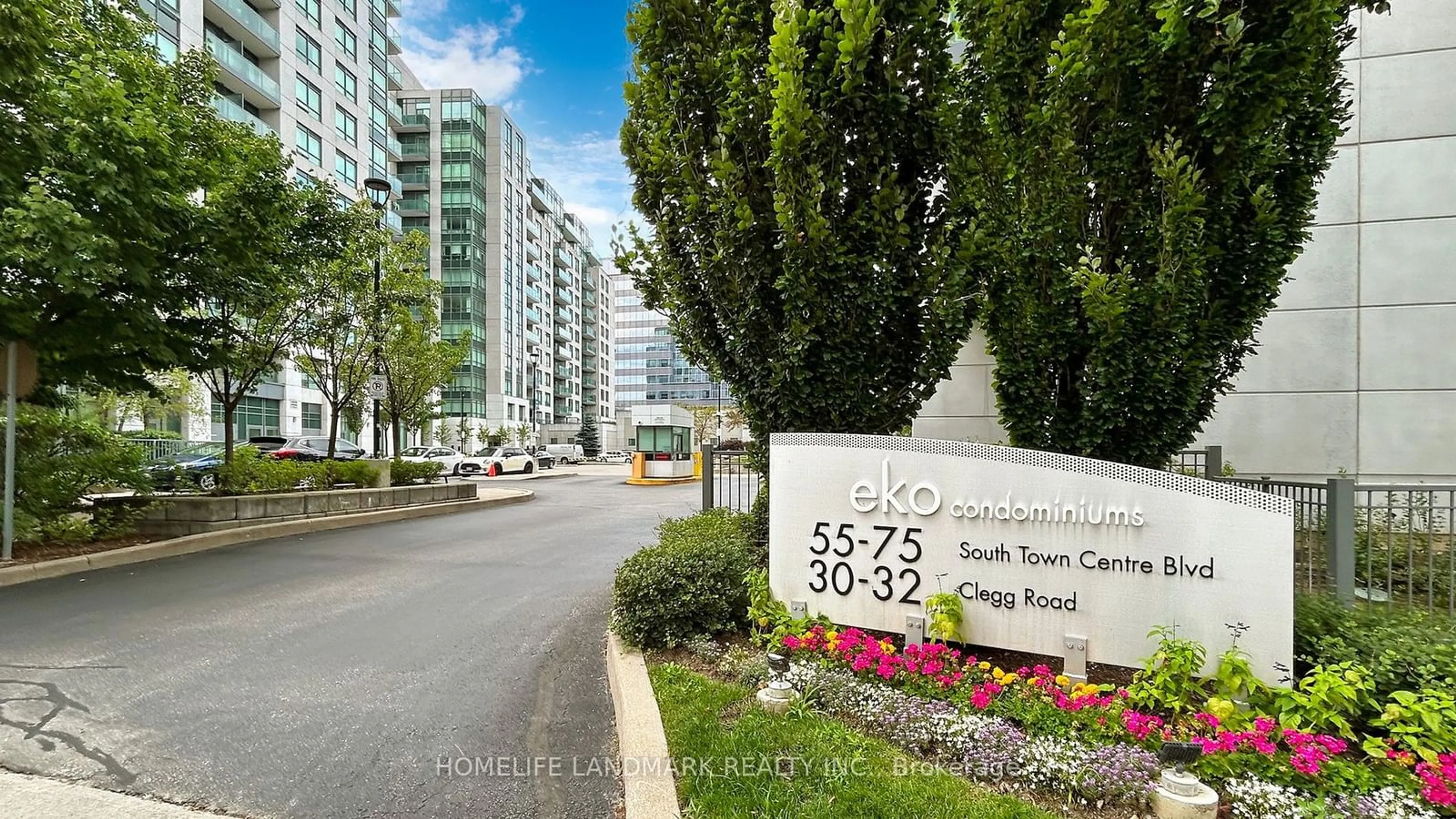 Indoor foyer for 55 South Town Centre Blvd #1109, Markham Ontario L6G 0B1