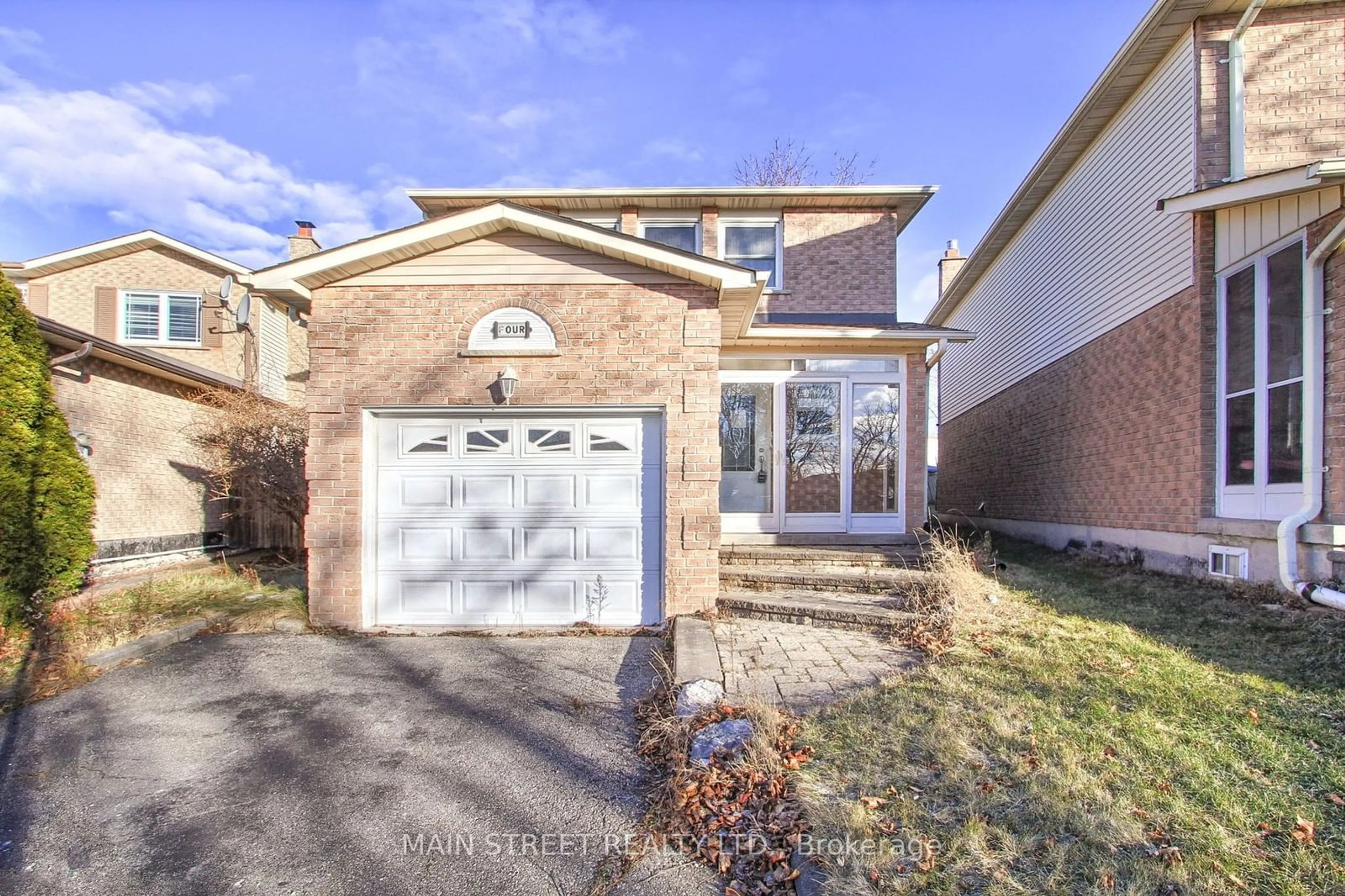 Home with brick exterior material, street for 4 Kilkenny Pl, Richmond Hill Ontario L4C 5S2