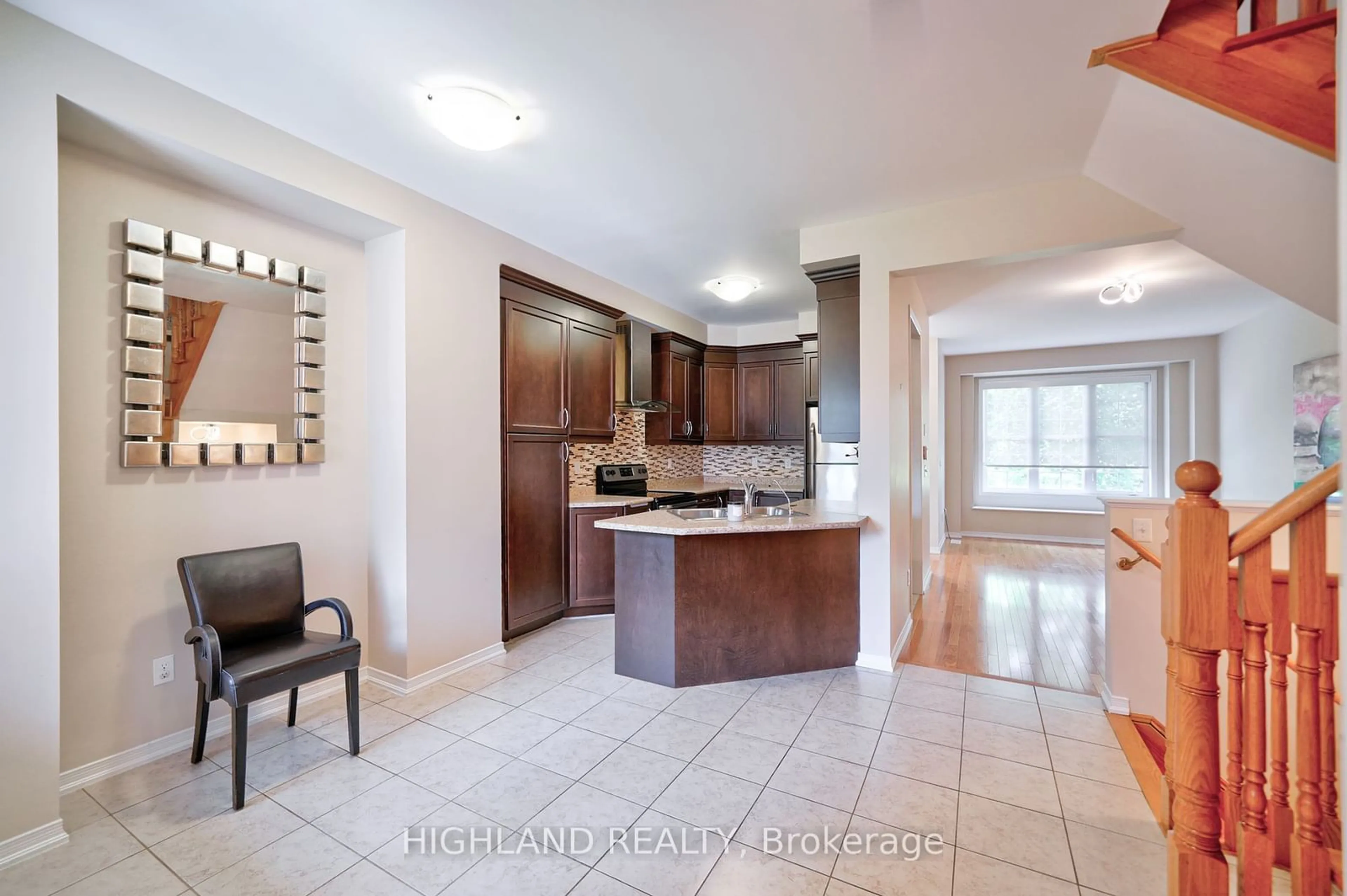 Open concept kitchen, ceramic/tile floor for 27 Poetry Dr, Vaughan Ontario L4H 3P8