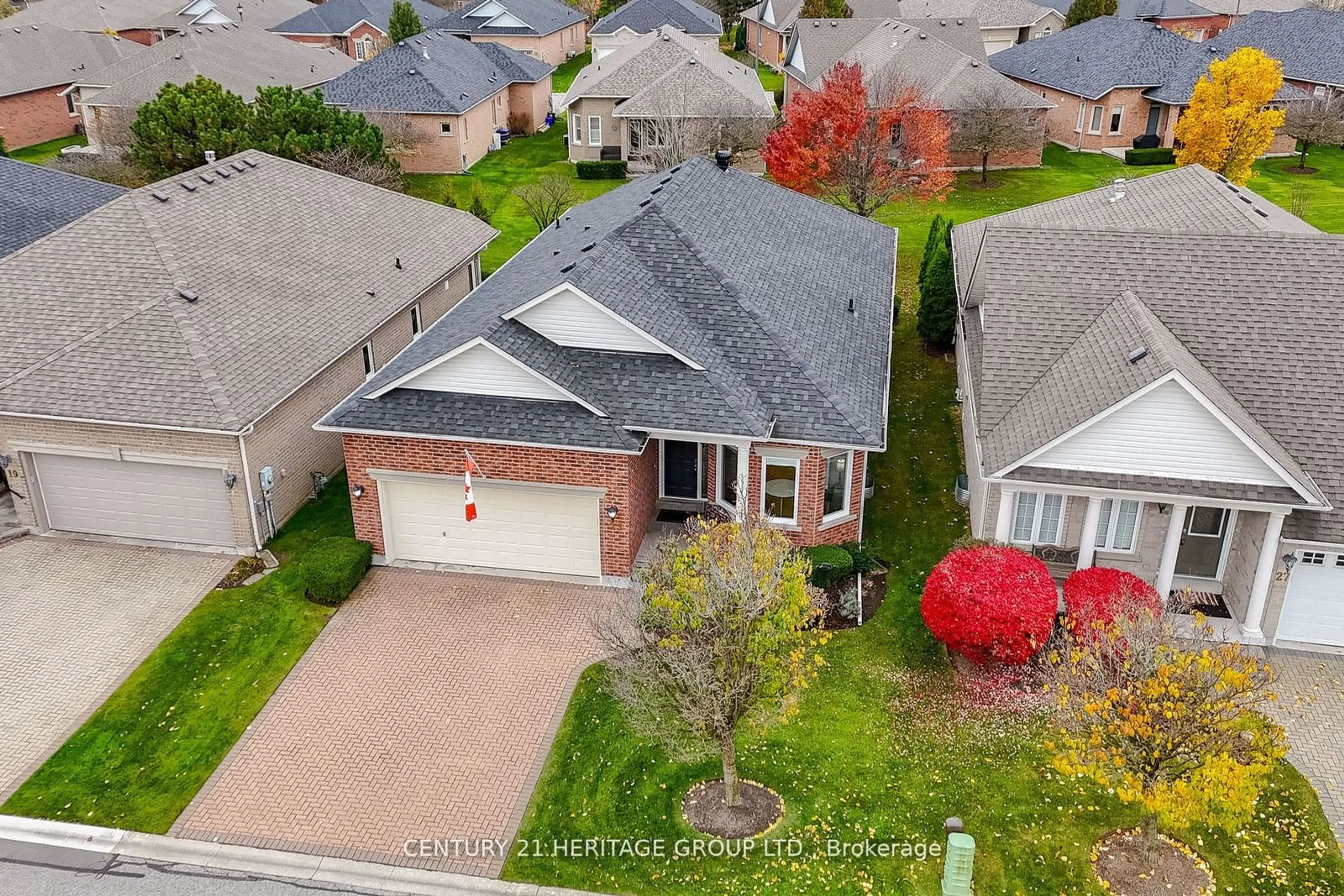 A pic from outside/outdoor area/front of a property/back of a property/a pic from drone, street for 23 Long Stan #92, Whitchurch-Stouffville Ontario L4A 1P5