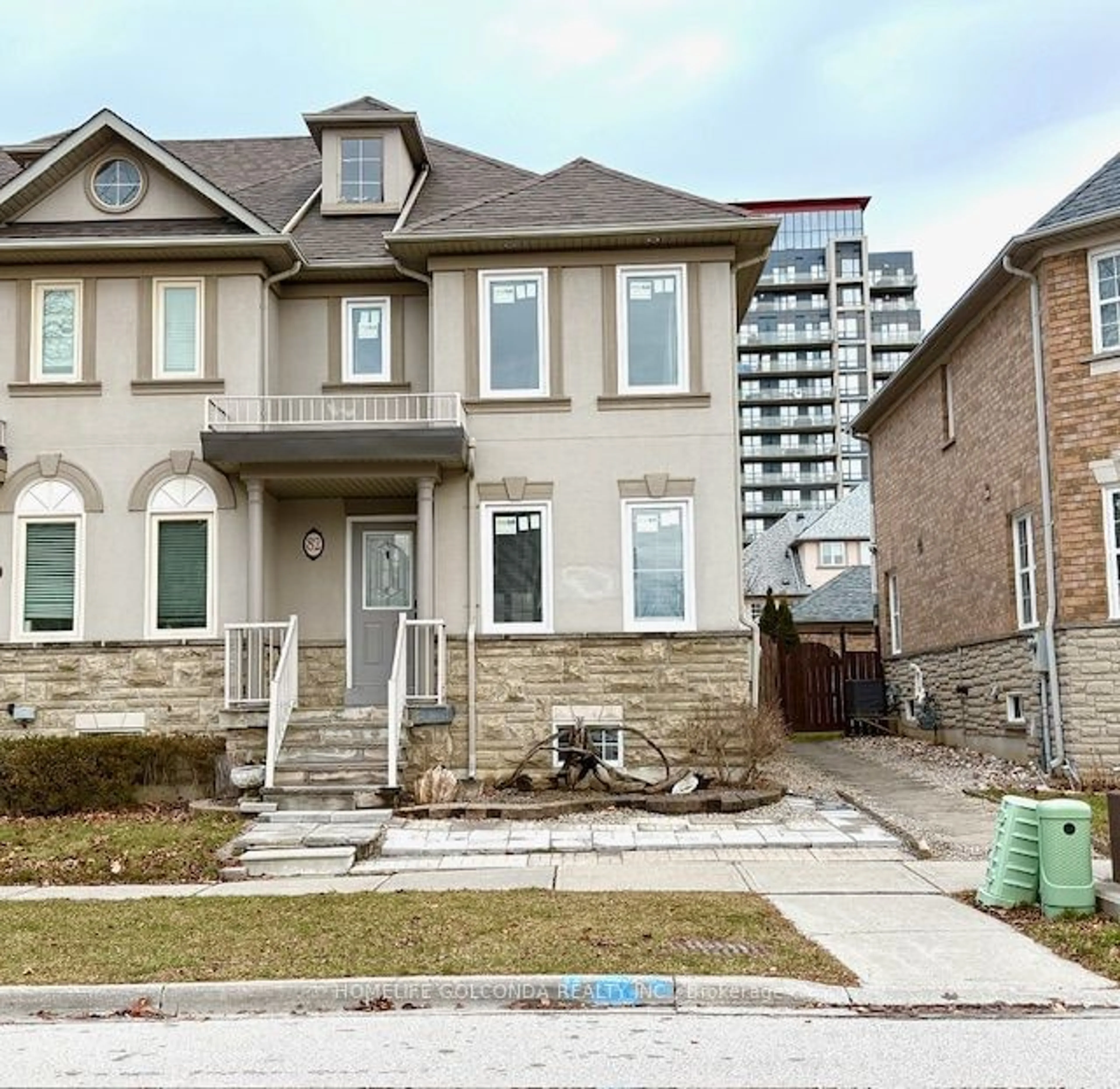 Home with brick exterior material, street for 82 Ellesmere St, Richmond Hill Ontario L4B 4E3