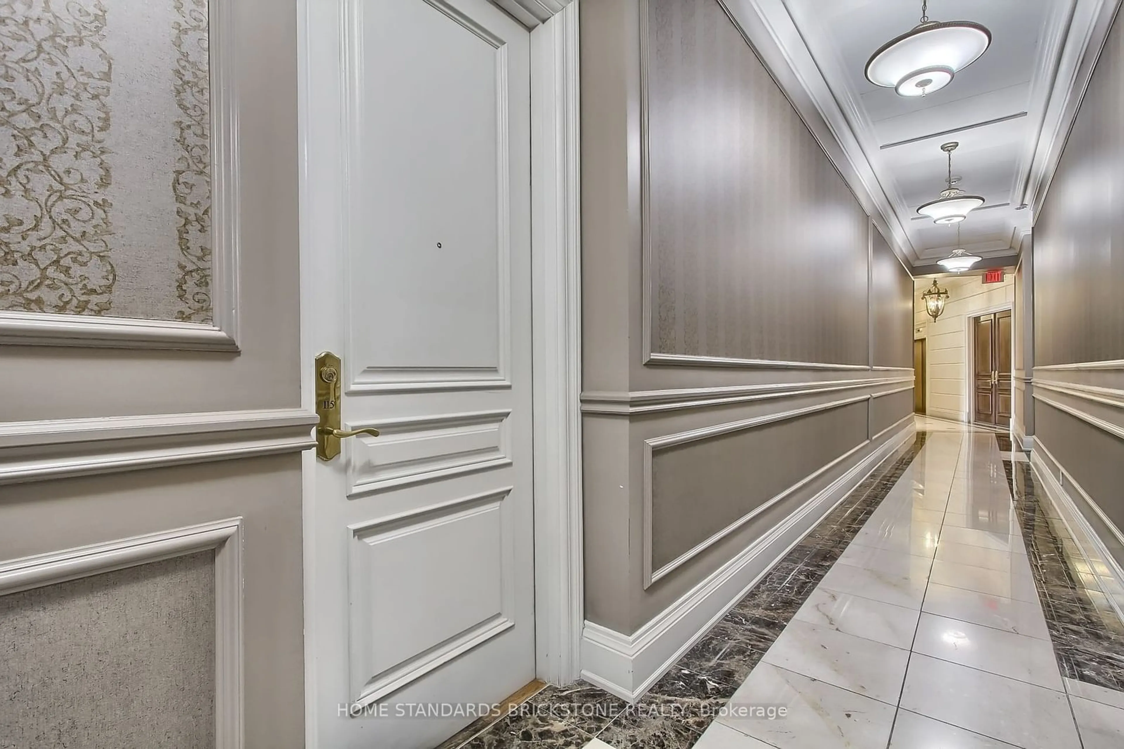 Indoor foyer for 9225 Jane St #115, Vaughan Ontario L6A 0J7