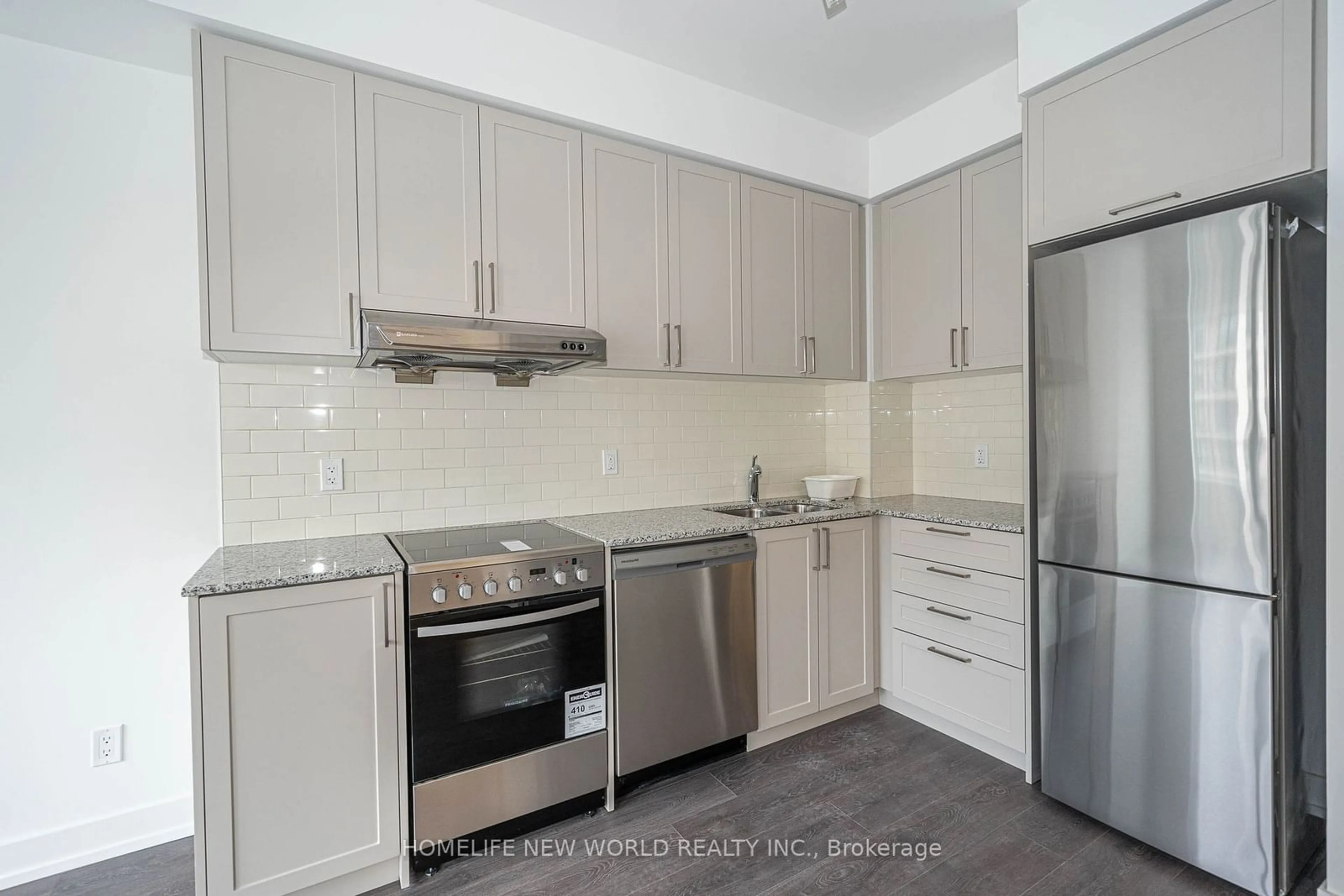 Standard kitchen, unknown for 268 Buchanan Dr #633W, Markham Ontario L3R 8G9