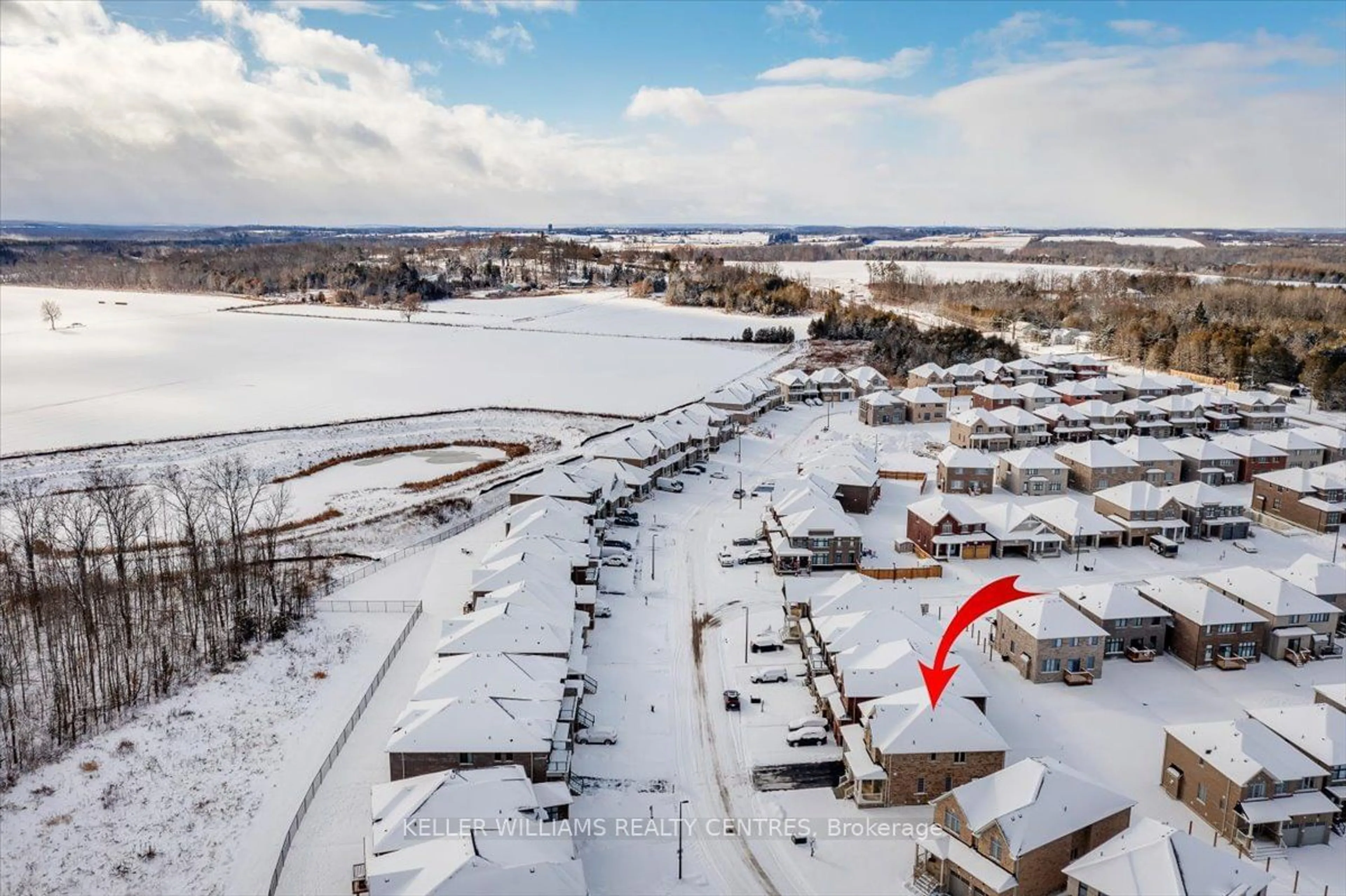 A pic from outside/outdoor area/front of a property/back of a property/a pic from drone, unknown for 60 Big Canoe Dr, Georgina Ontario L0E 1R0