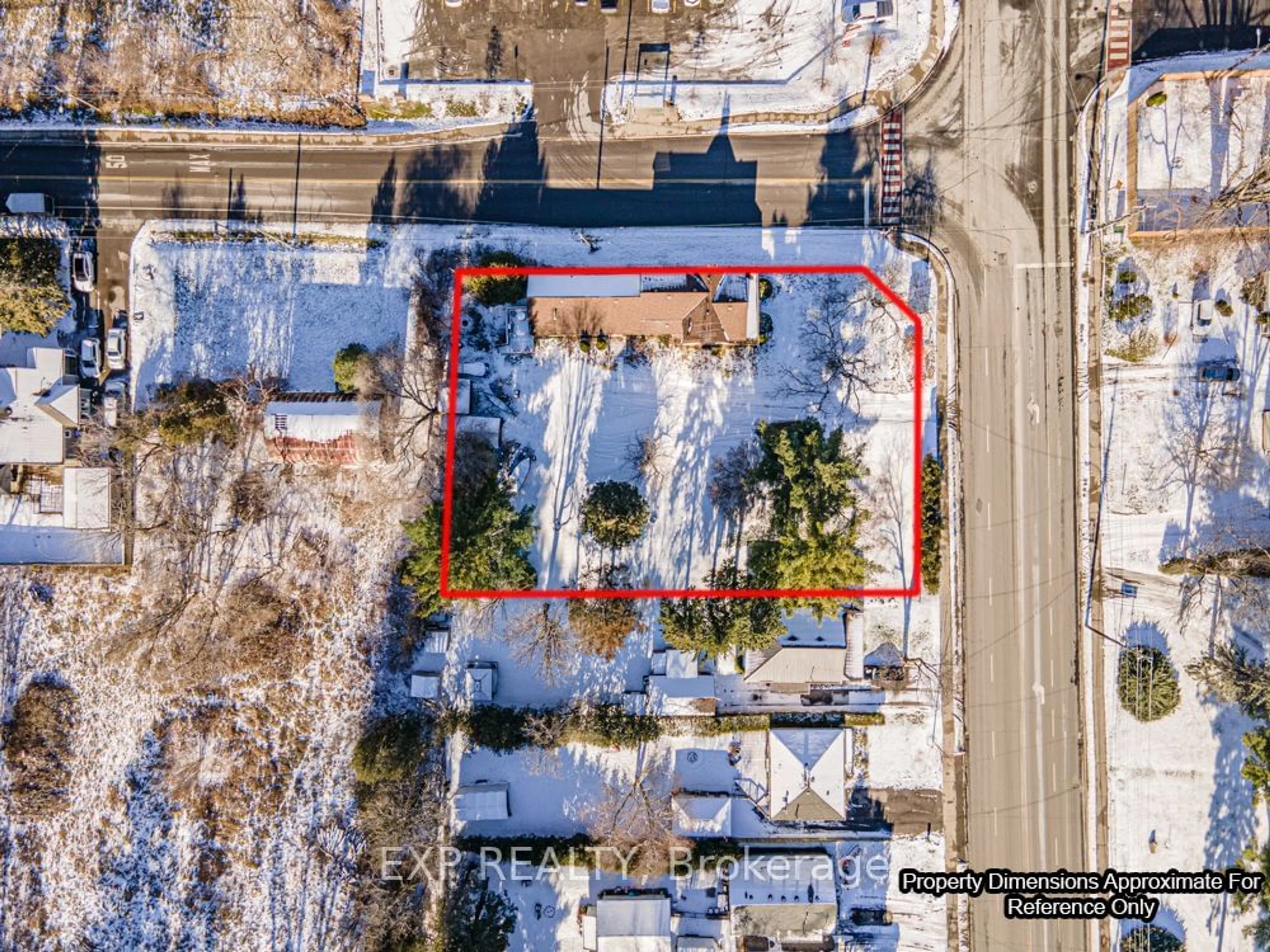 A pic from outside/outdoor area/front of a property/back of a property/a pic from drone, street for 21082 Dalton Rd, Georgina Ontario L0E 1L0